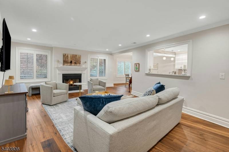 Chatham Twp., NJ 07928,198 Riveredge Dr