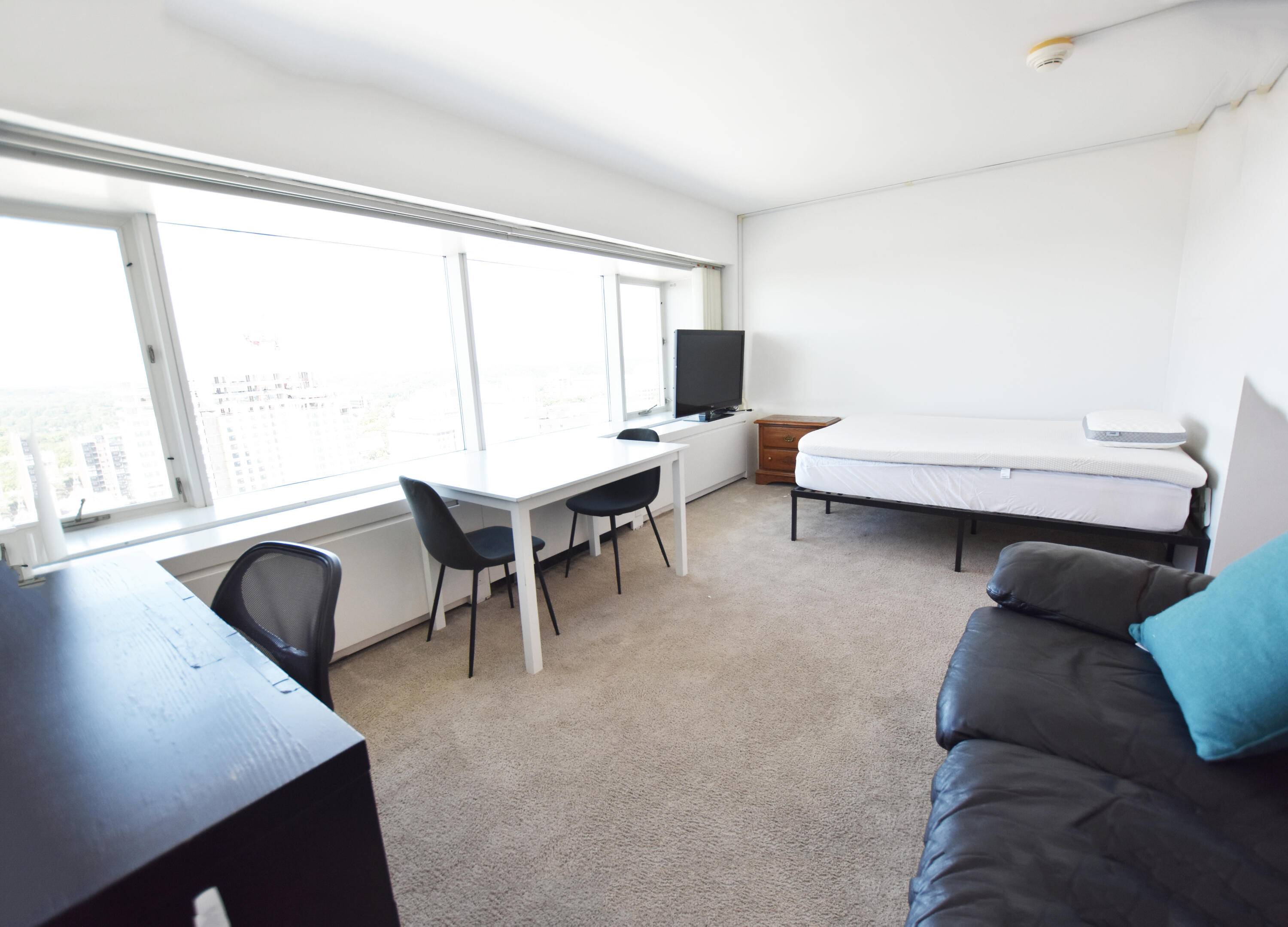 Ann Arbor, MI 48104,555 E William ST #22E