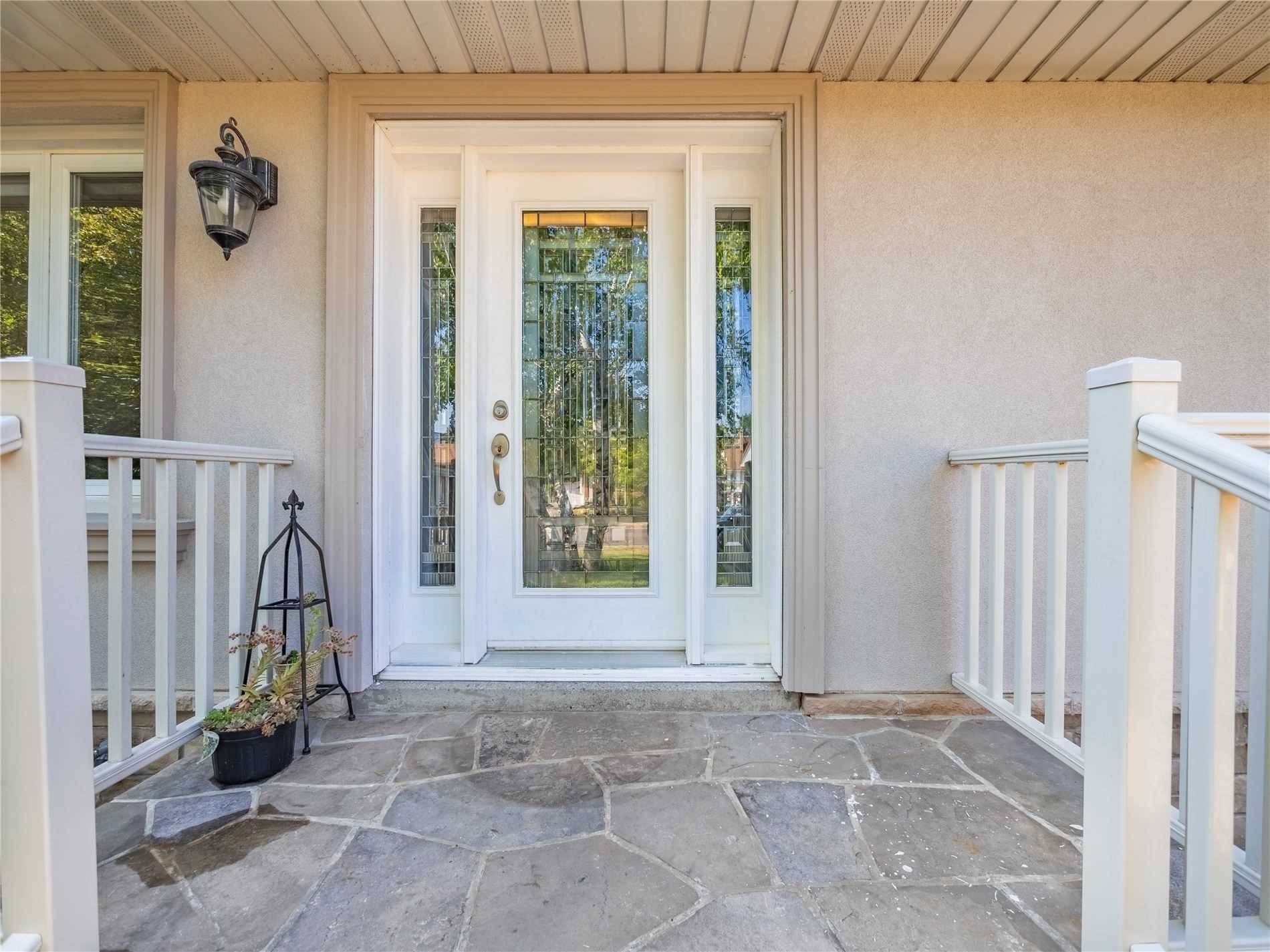 Toronto W08, ON M9C 2K7,202 Renforth DR #Main