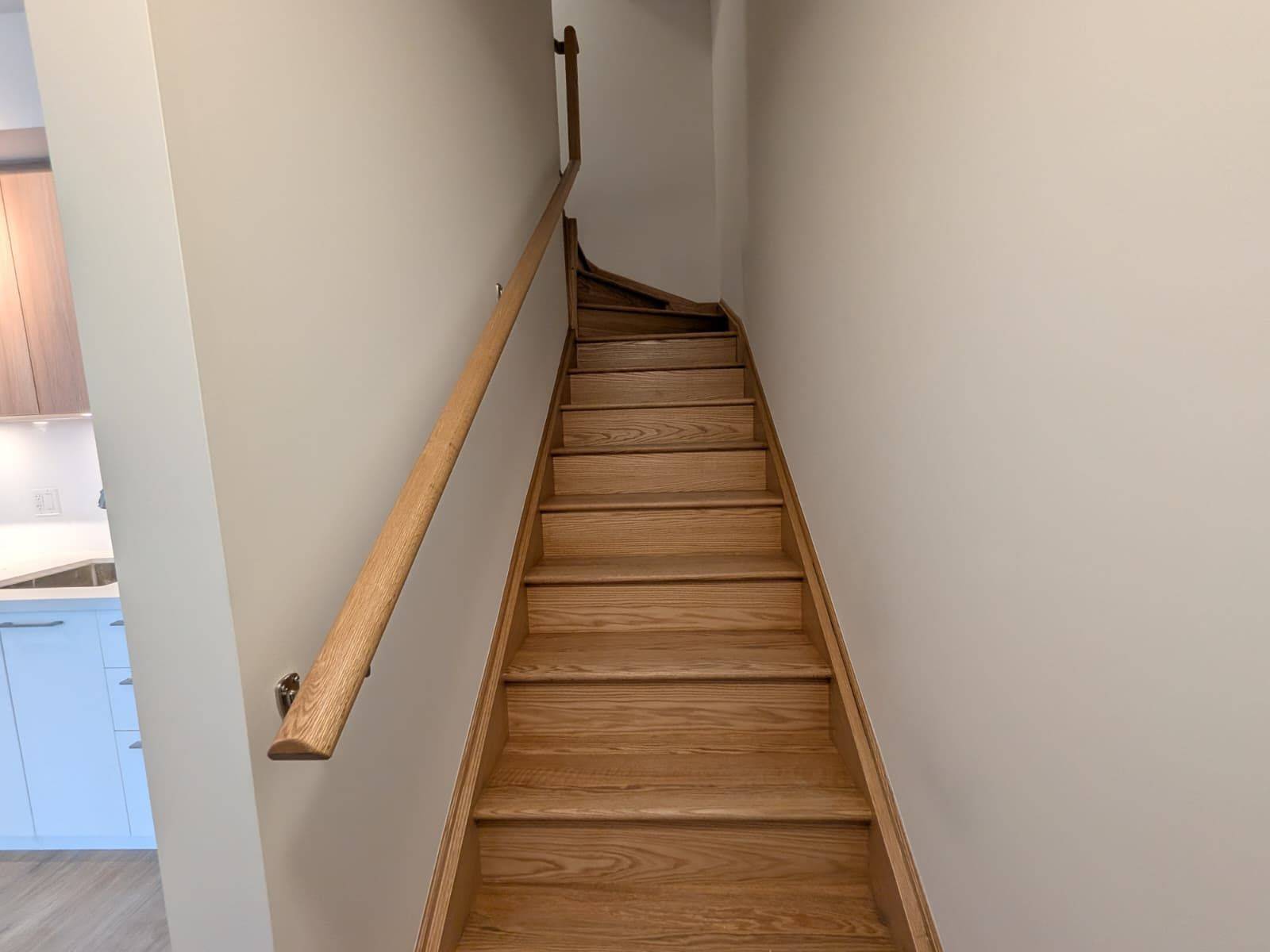 Burlington, ON L7T 0C9,498 Plains RD E #TH15