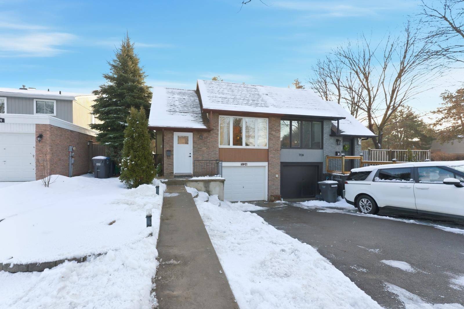 Mississauga, ON L5N 1Y4,7124 Cadiz CRES