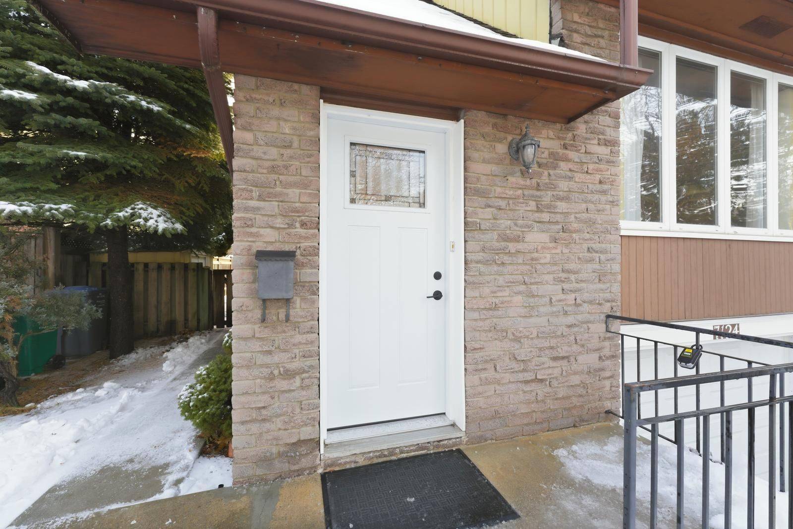 Mississauga, ON L5N 1Y4,7124 Cadiz CRES