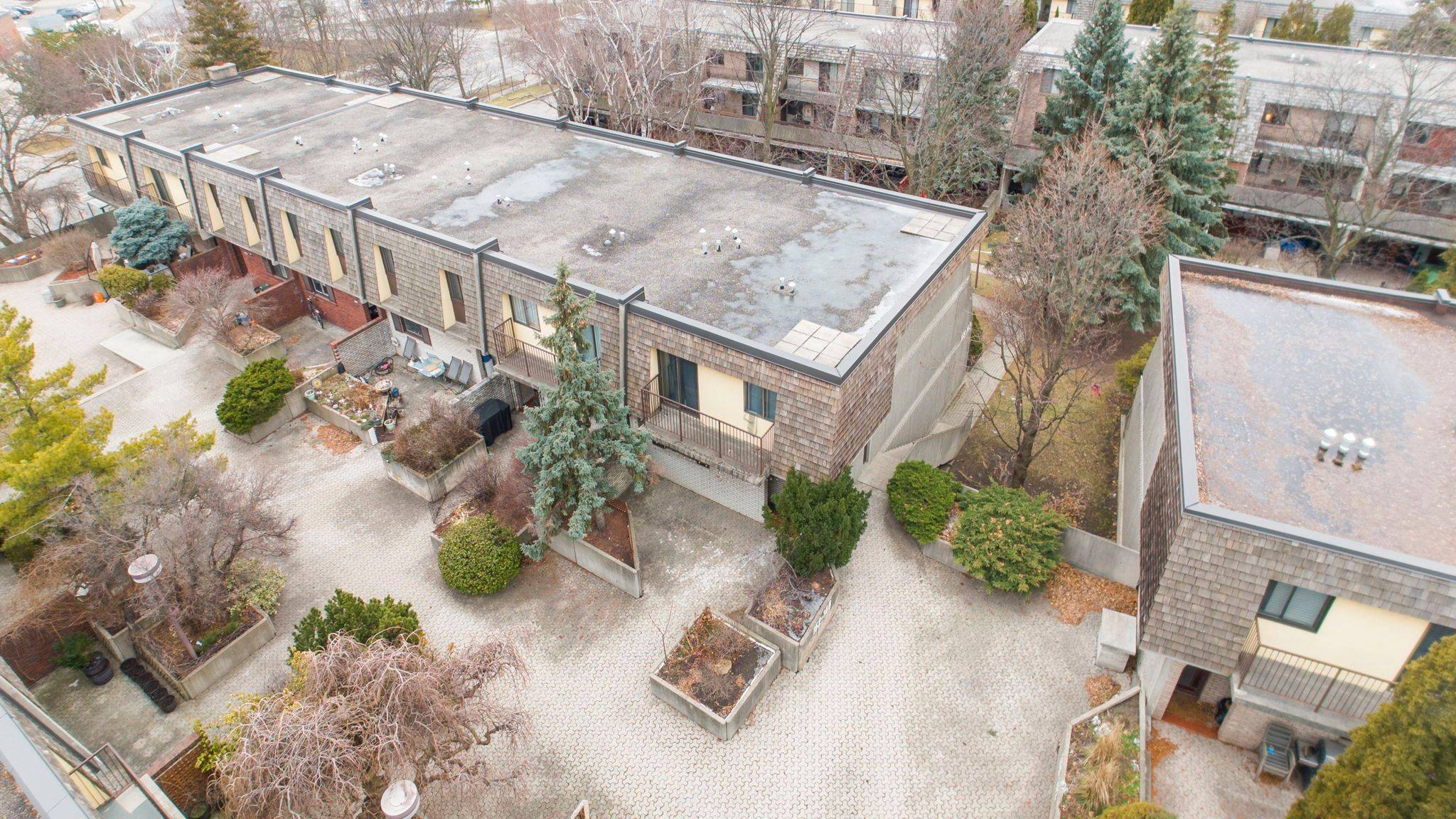 Mississauga, ON L5A 3R6,1250 Mississauga Valley BLVD #152