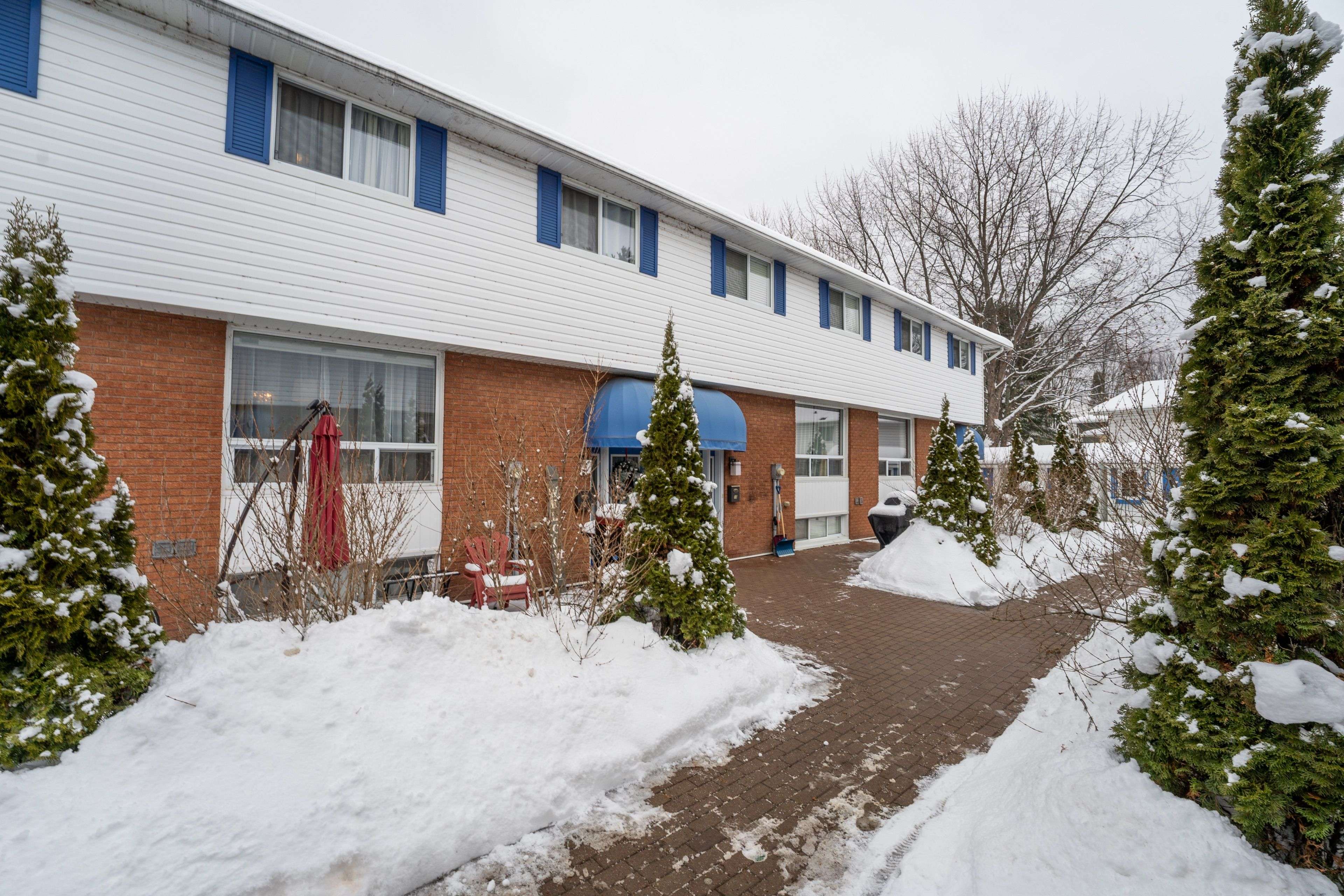 North Bay, ON P1A 2H5,904 Premier RD #9