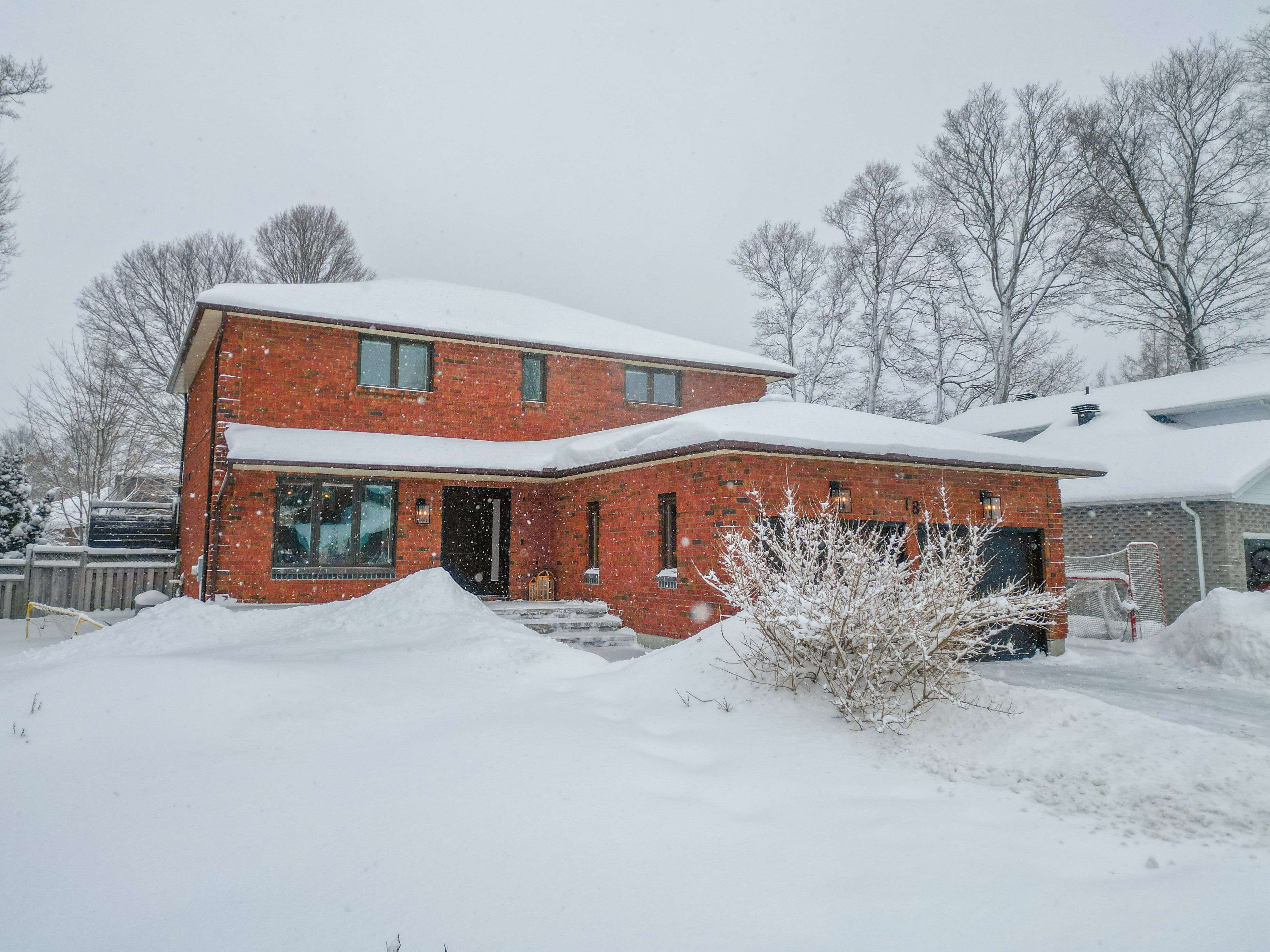 North Bay, ON P1C 1K7,18 CANTERBURY CRES