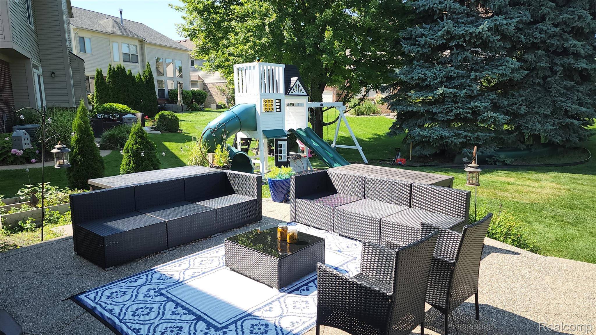 Shelby Twp, MI 48317,6827 Blackwell