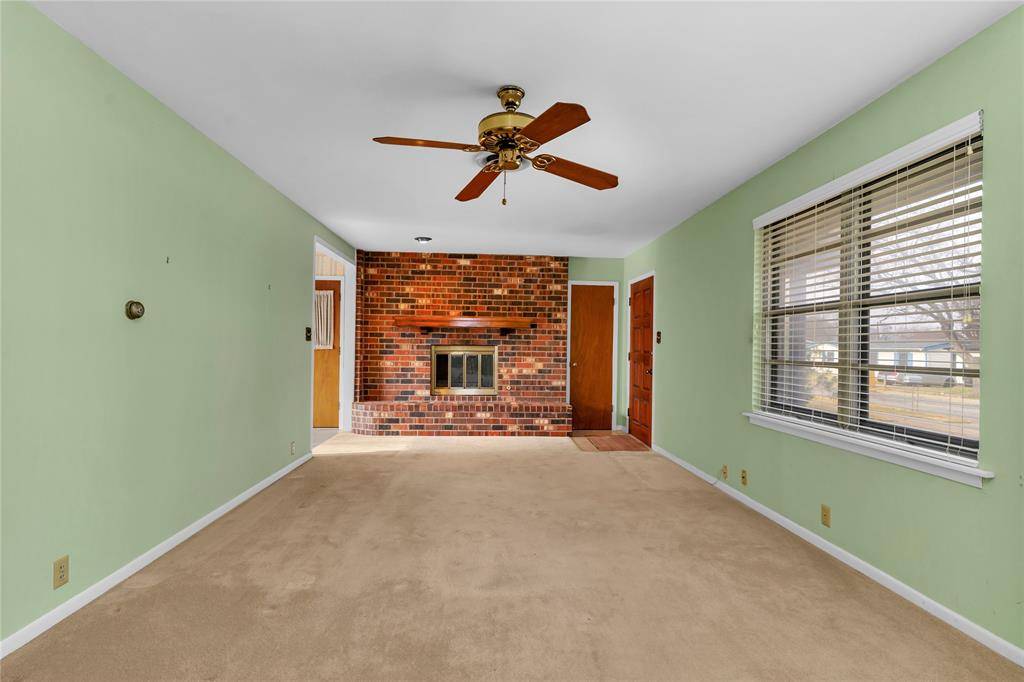 Cleburne, TX 76033,1301 Rose Avenue