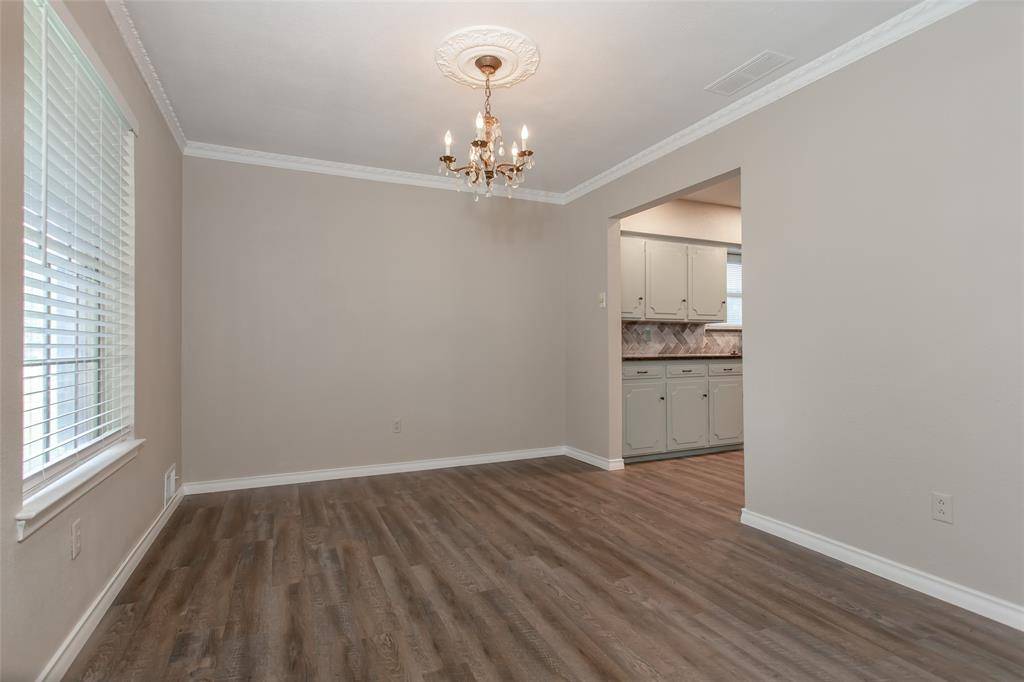 Dallas, TX 75238,9922 Fieldcrest Drive