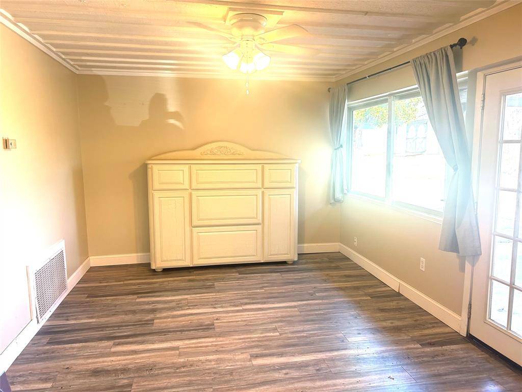 Sherman, TX 75092,1401 Greenbrier Drive