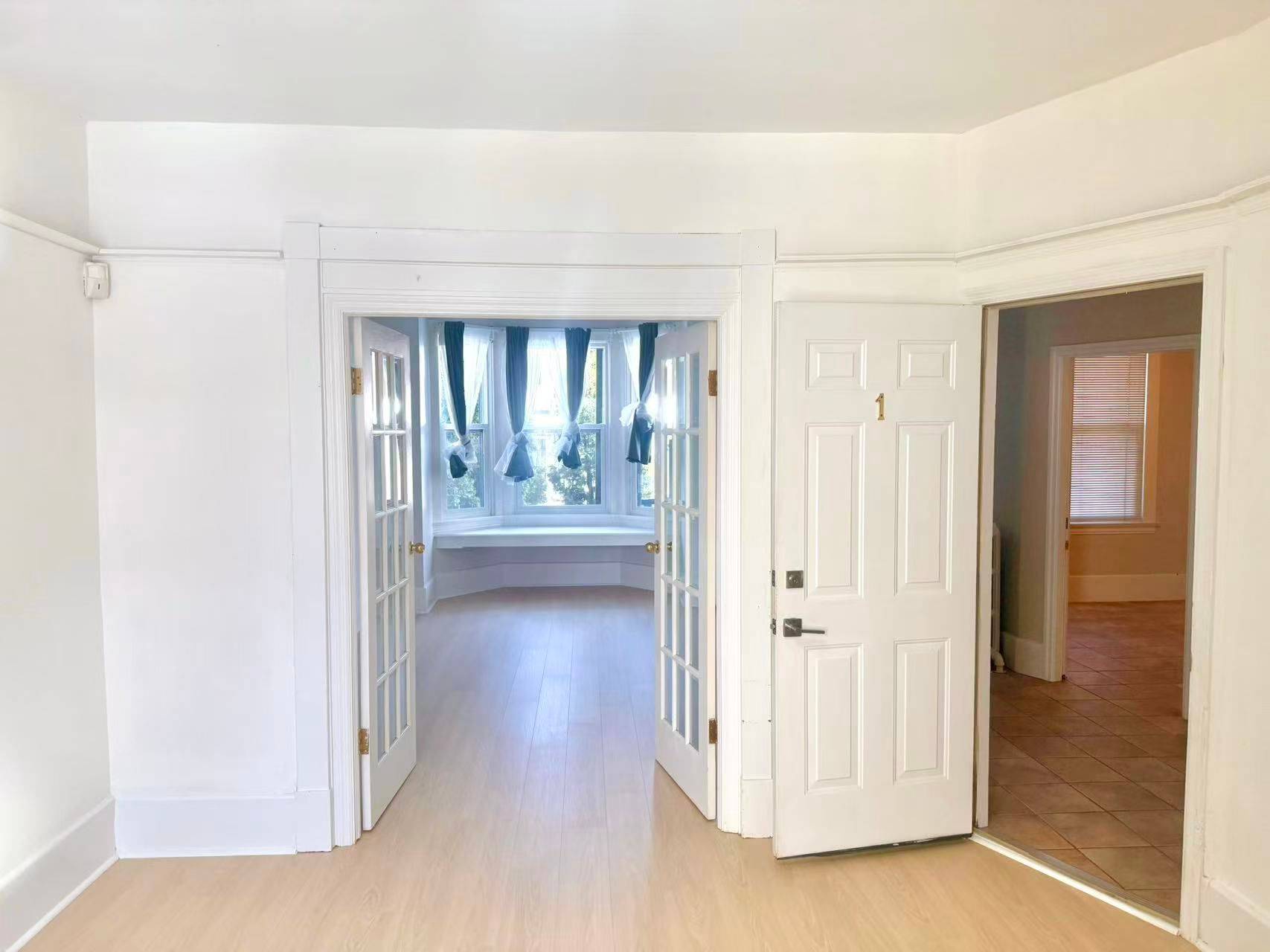 Toronto C01, ON M6J 2K2,246 Euclid AVE #Main Floor unit