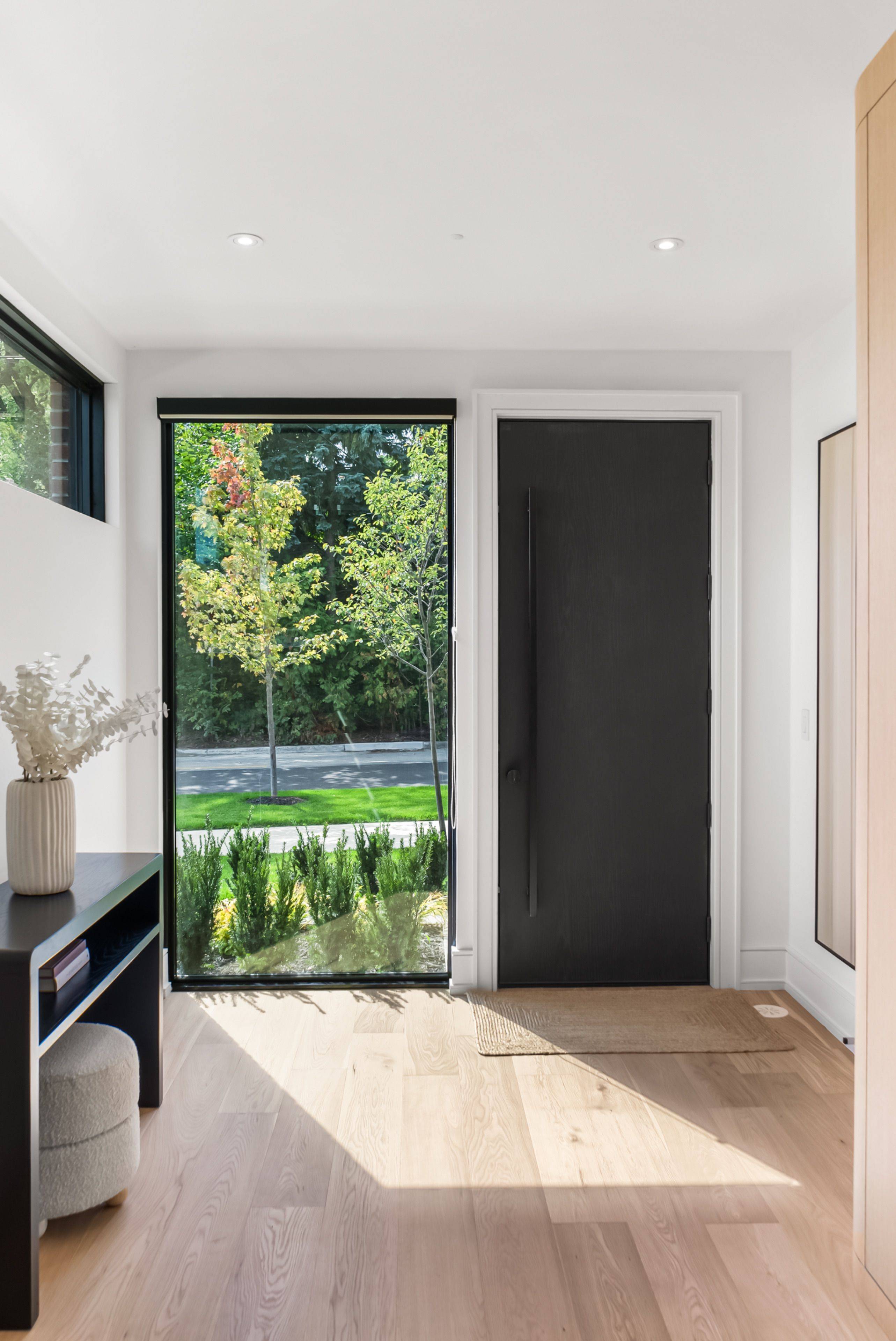 38 Evergreen GDNS, Toronto C11, ON M4G 1C5