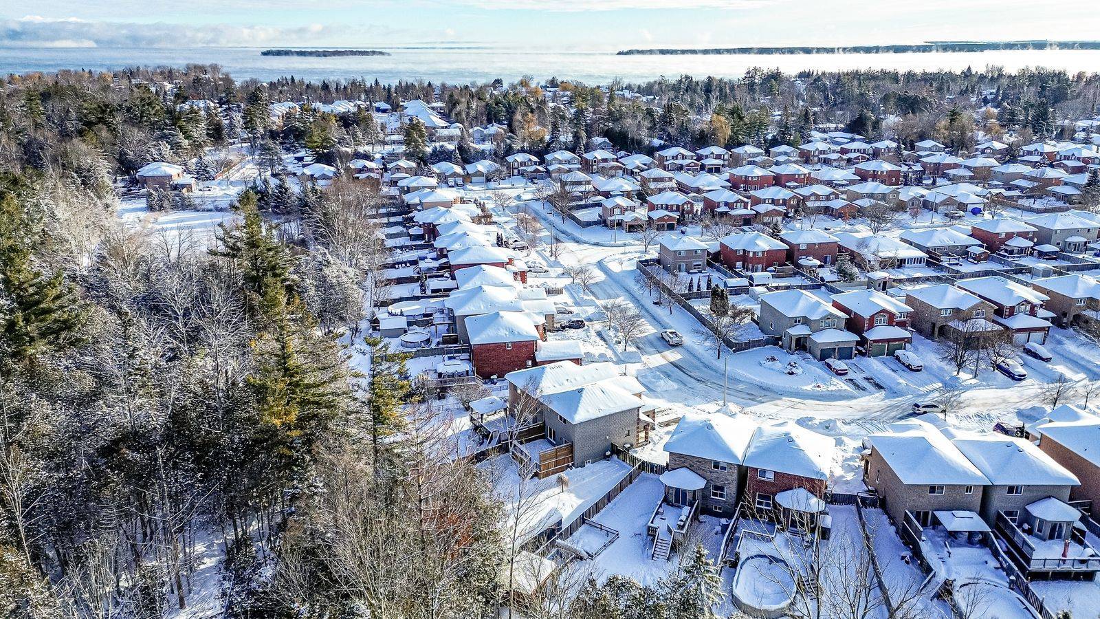 Innisfil, ON L9S 4V1,2320 Warrington WAY