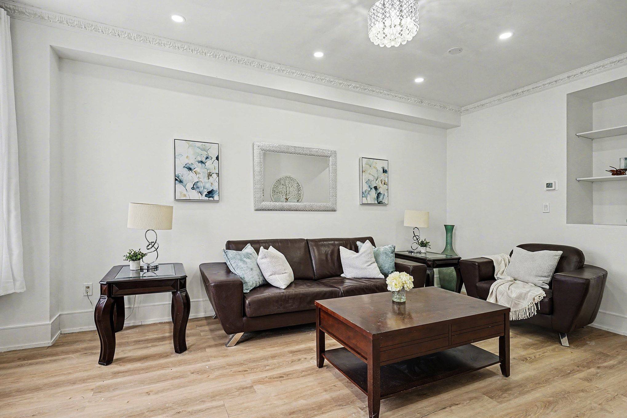 Toronto W05, ON M3J 3P2,16 Leitch AVE