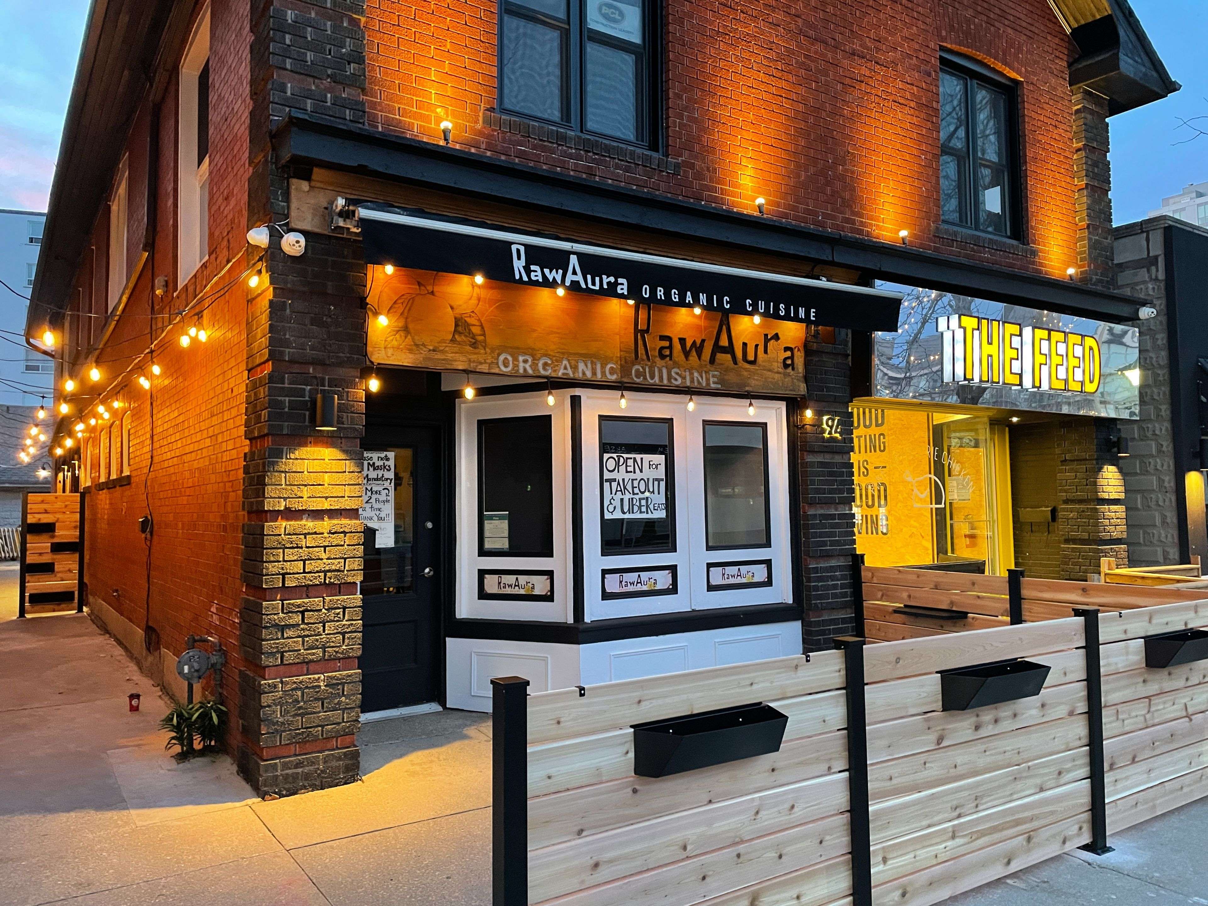 Mississauga, ON L5G 1E3,94 Lakeshore RD E #206