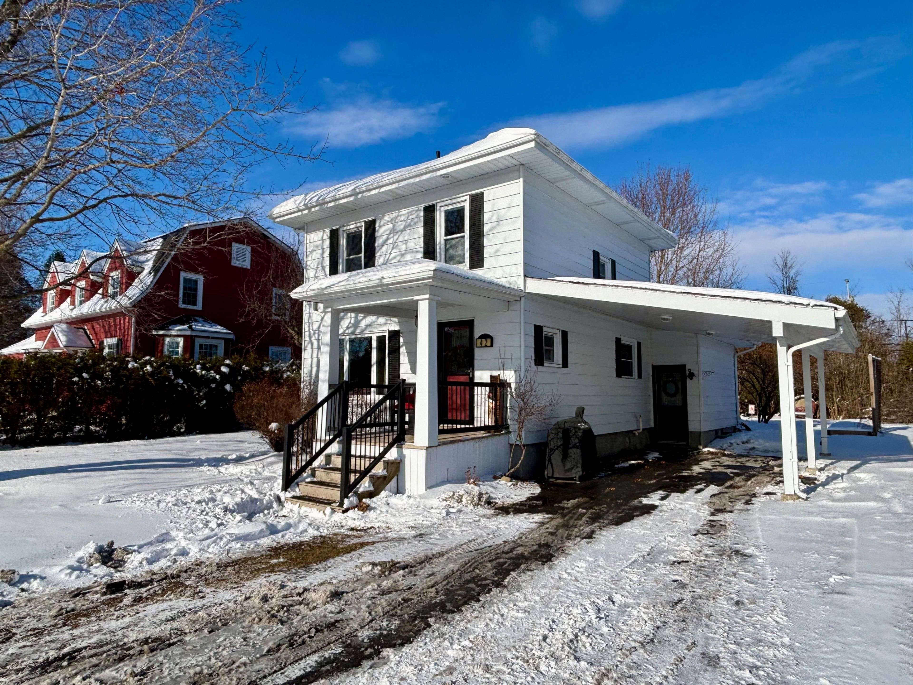 South Stormont, ON K0C 1P0,42 Saunders AVE