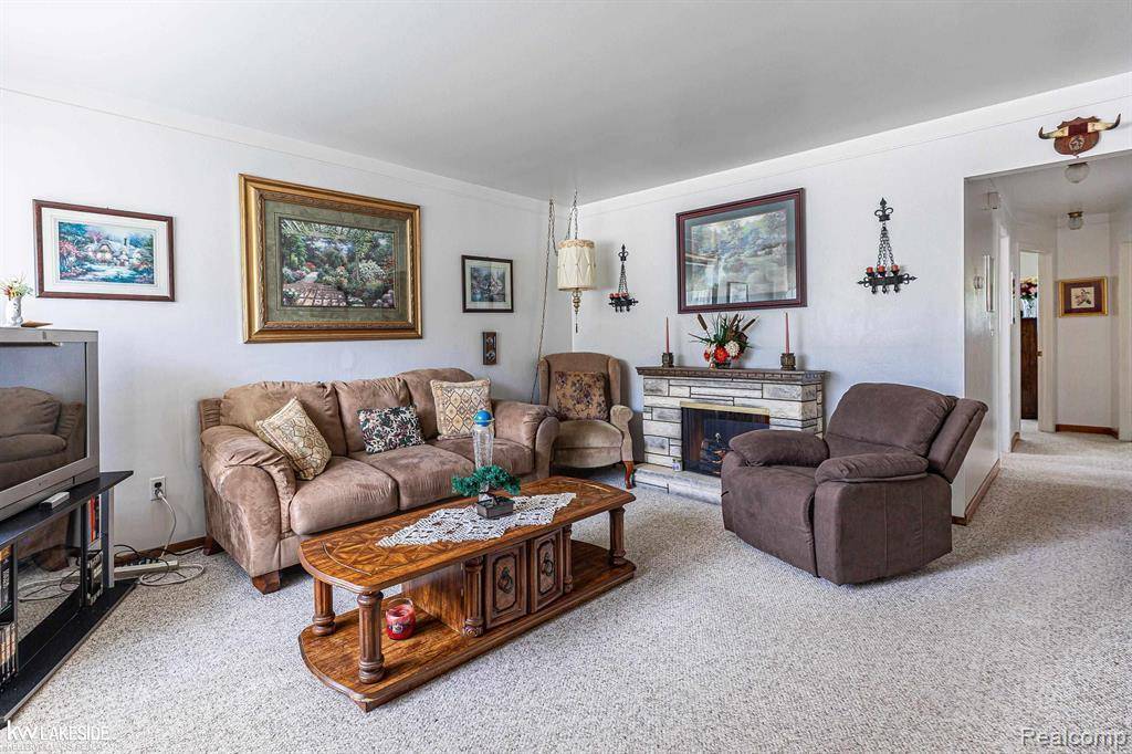 Warren, MI 48091,25810 Virginia DR