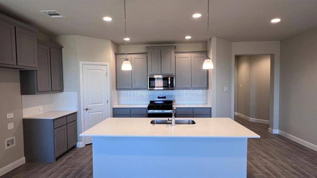 Rhome, TX 76078,139 STANTON Avenue