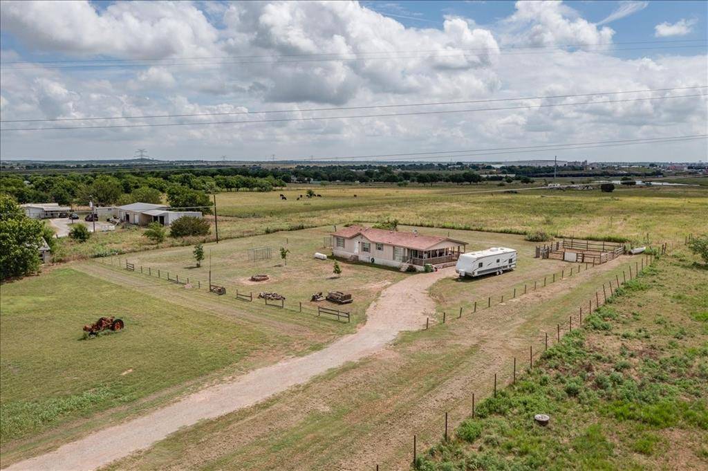 Cleburne, TX 76033,5680 County Road 1217