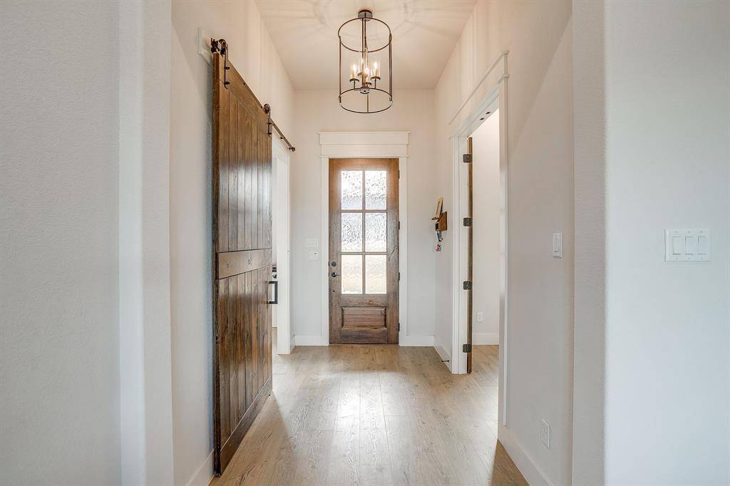 Weatherford, TX 76087,460 Royal Santana Run