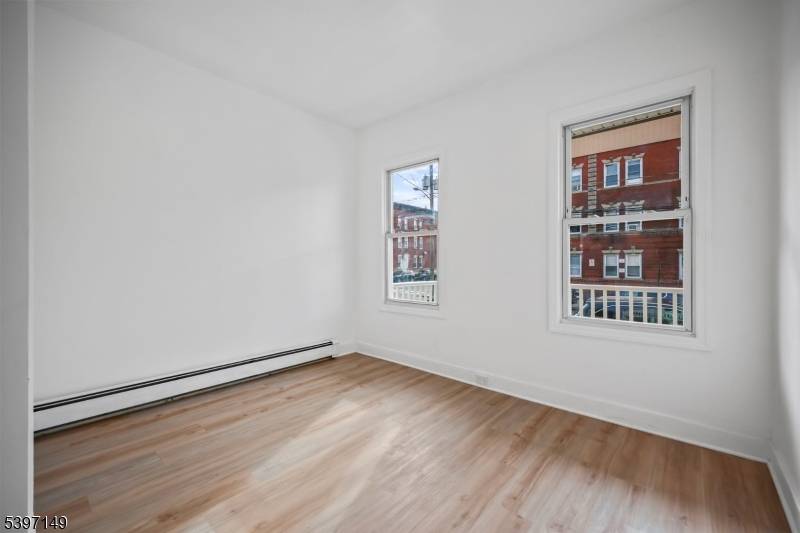 Perth Amboy City, NJ 08861,206 Market St