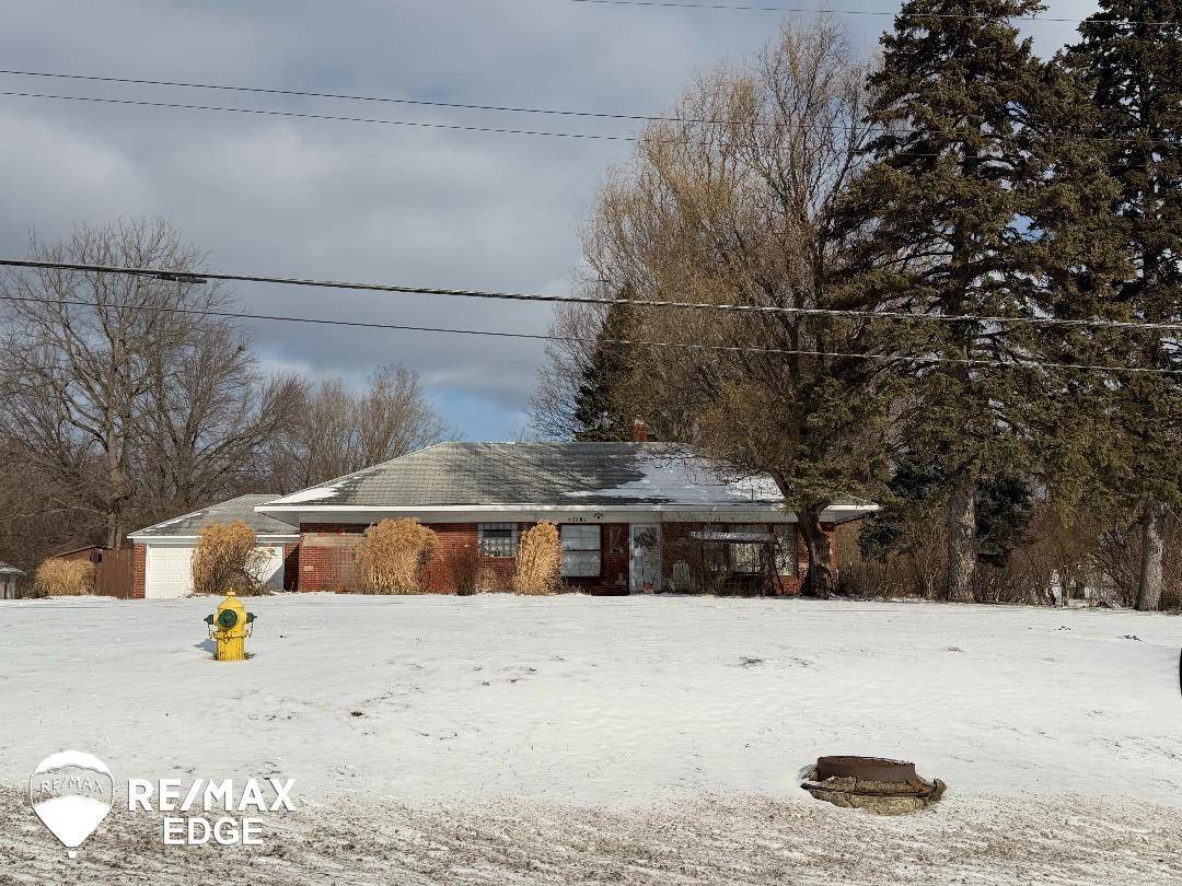 3360 Beecher RD, Flint Twp, MI 48532