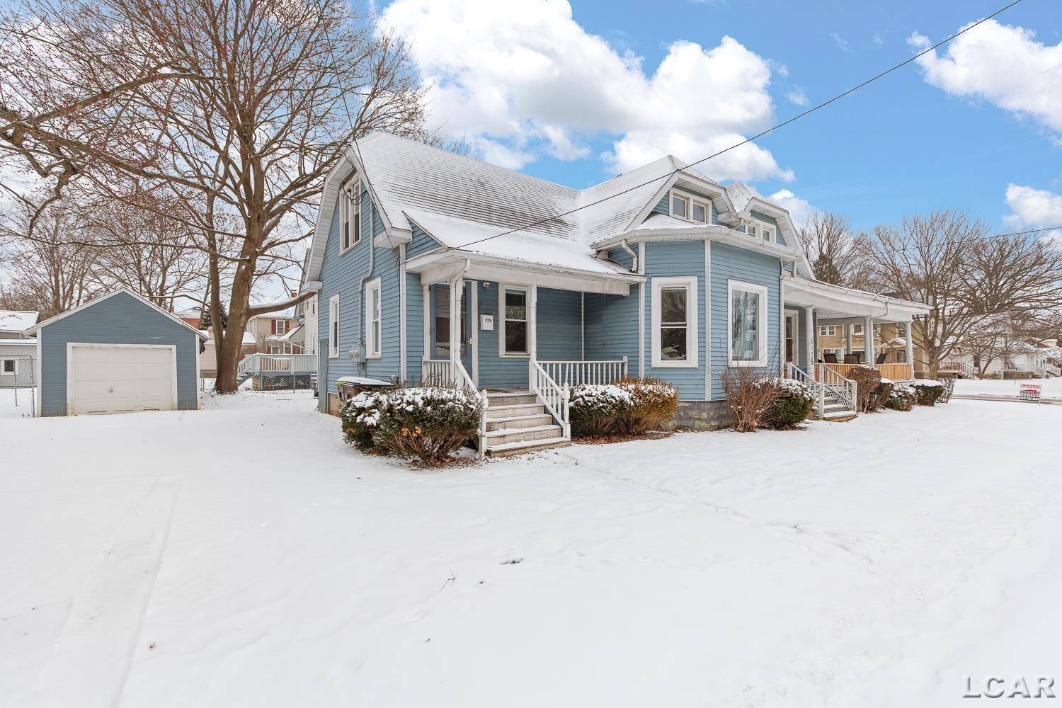 Adrian, MI 49221,1006 College AVE