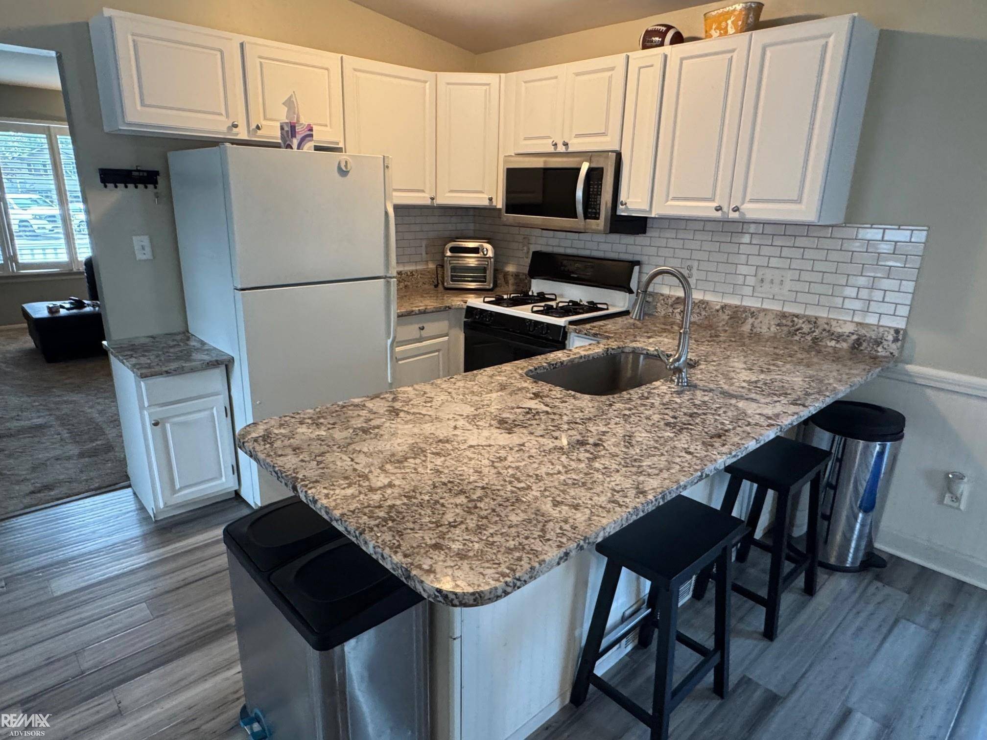 Clinton Township, MI 48038,41786 Fonthill CT