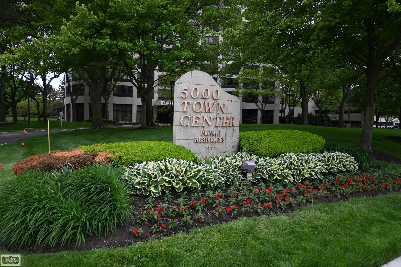 Southfield, MI 48075,5000 Town CTR
