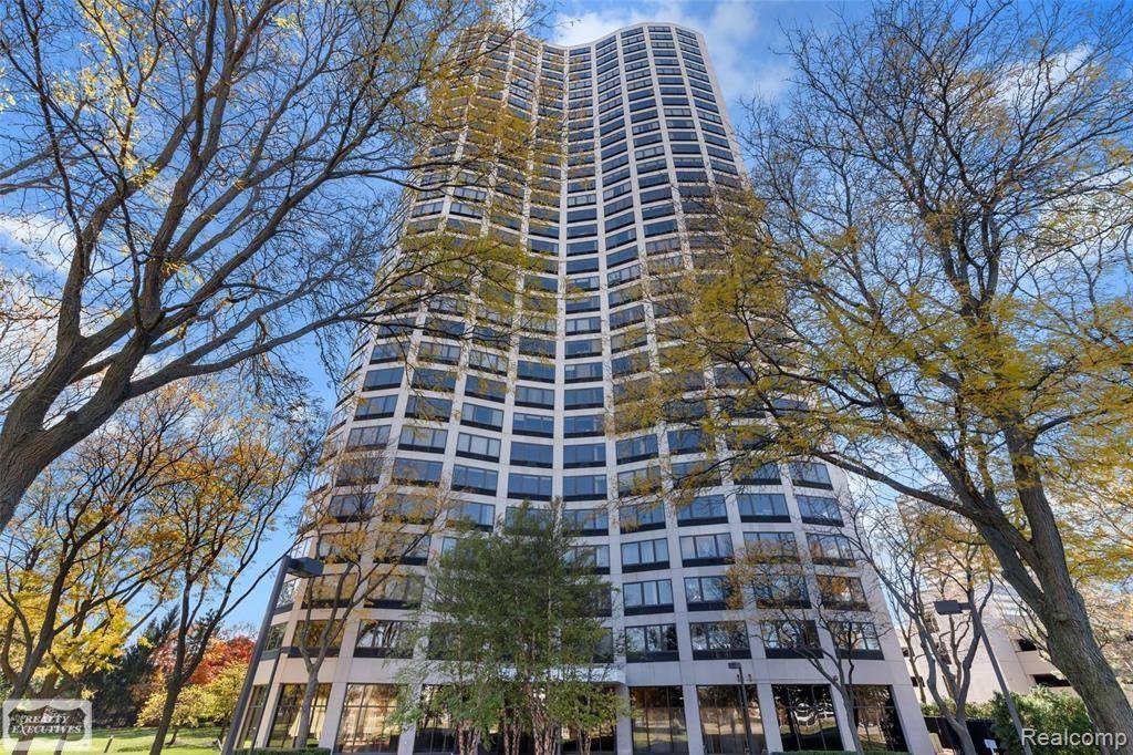 Southfield, MI 48075,5000 Town CTR