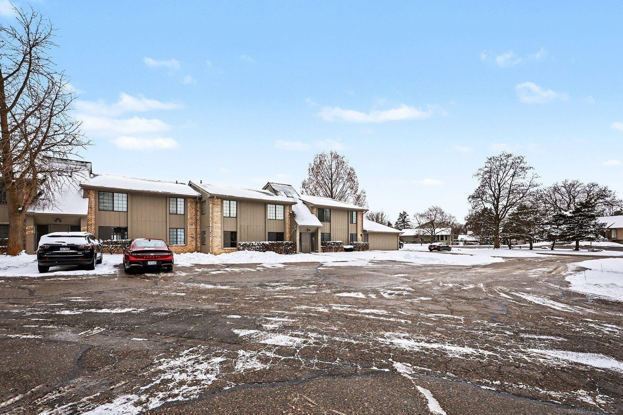 Rochester Hills, MI 48309,1891 Meadow Dale CT