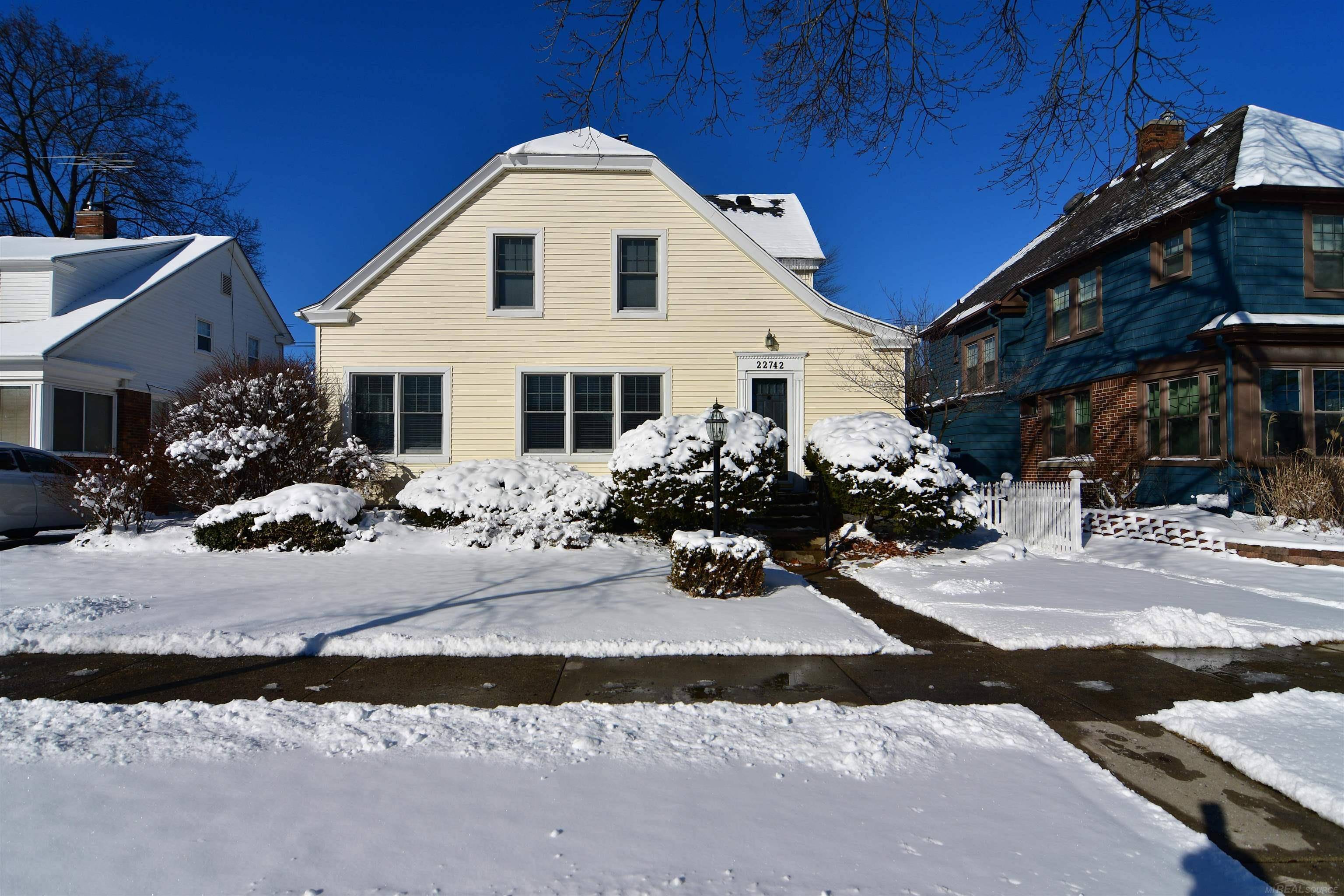 Dearborn, MI 48124,22742 Beech ST