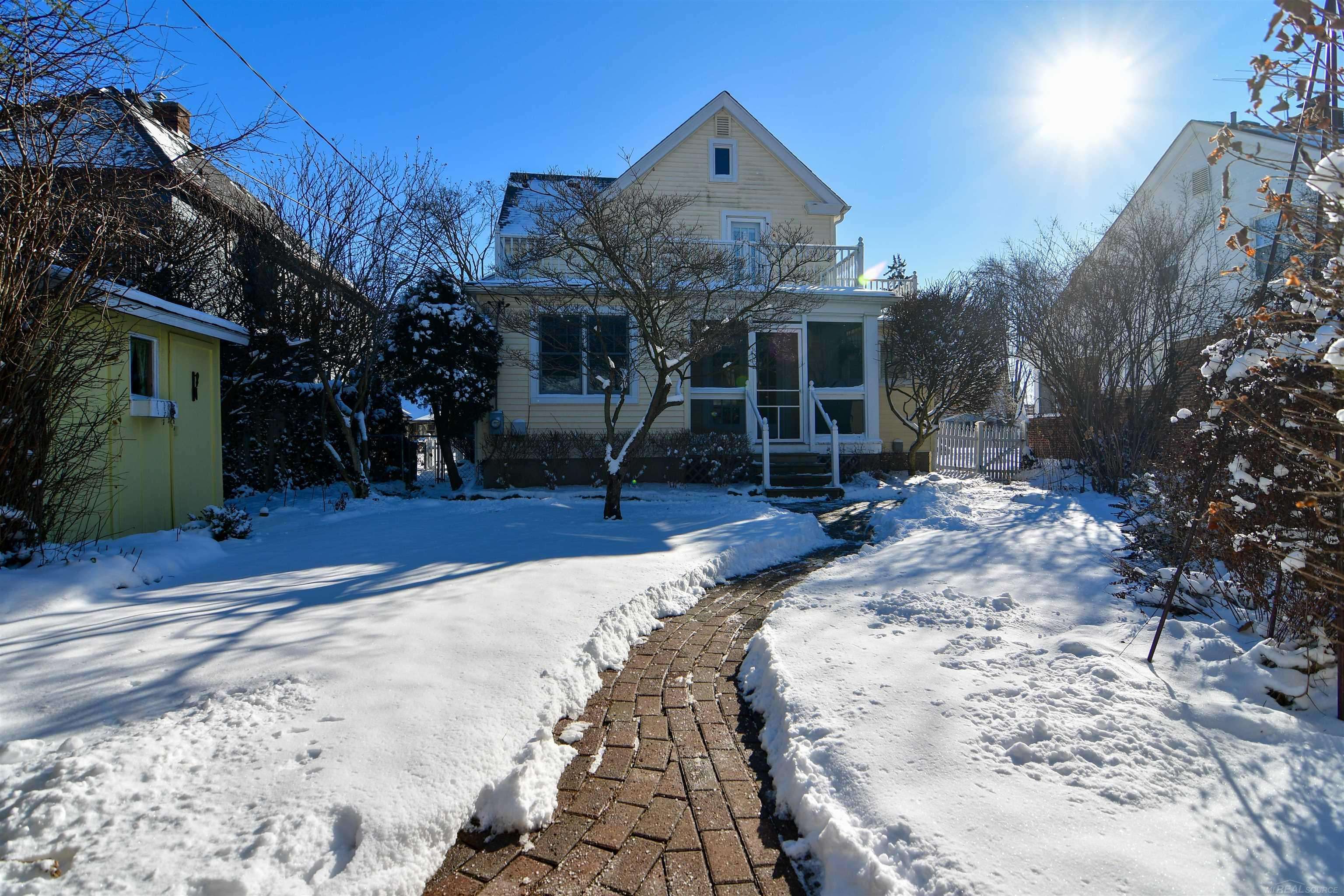 Dearborn, MI 48124,22742 Beech ST