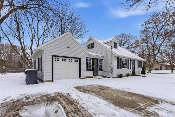 Midland, MI 48640,100 W Chapel LN