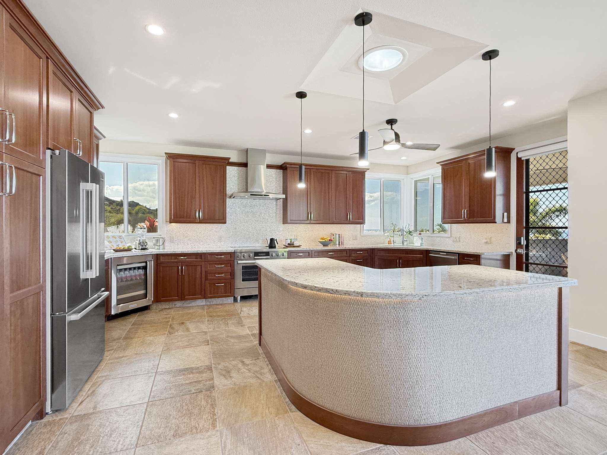 Kailua-kona, HI 96740,78-7035 OLA MAU ST