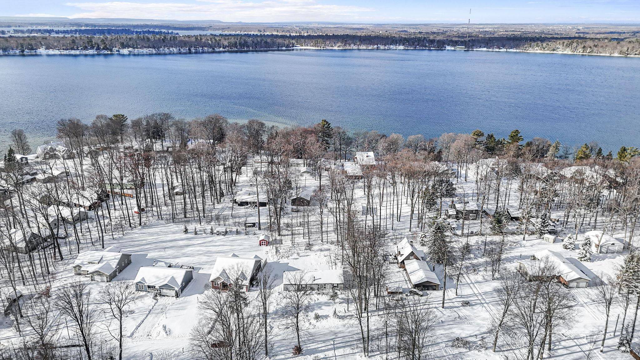 Grawn, MI 49637,4046 White Birch DR