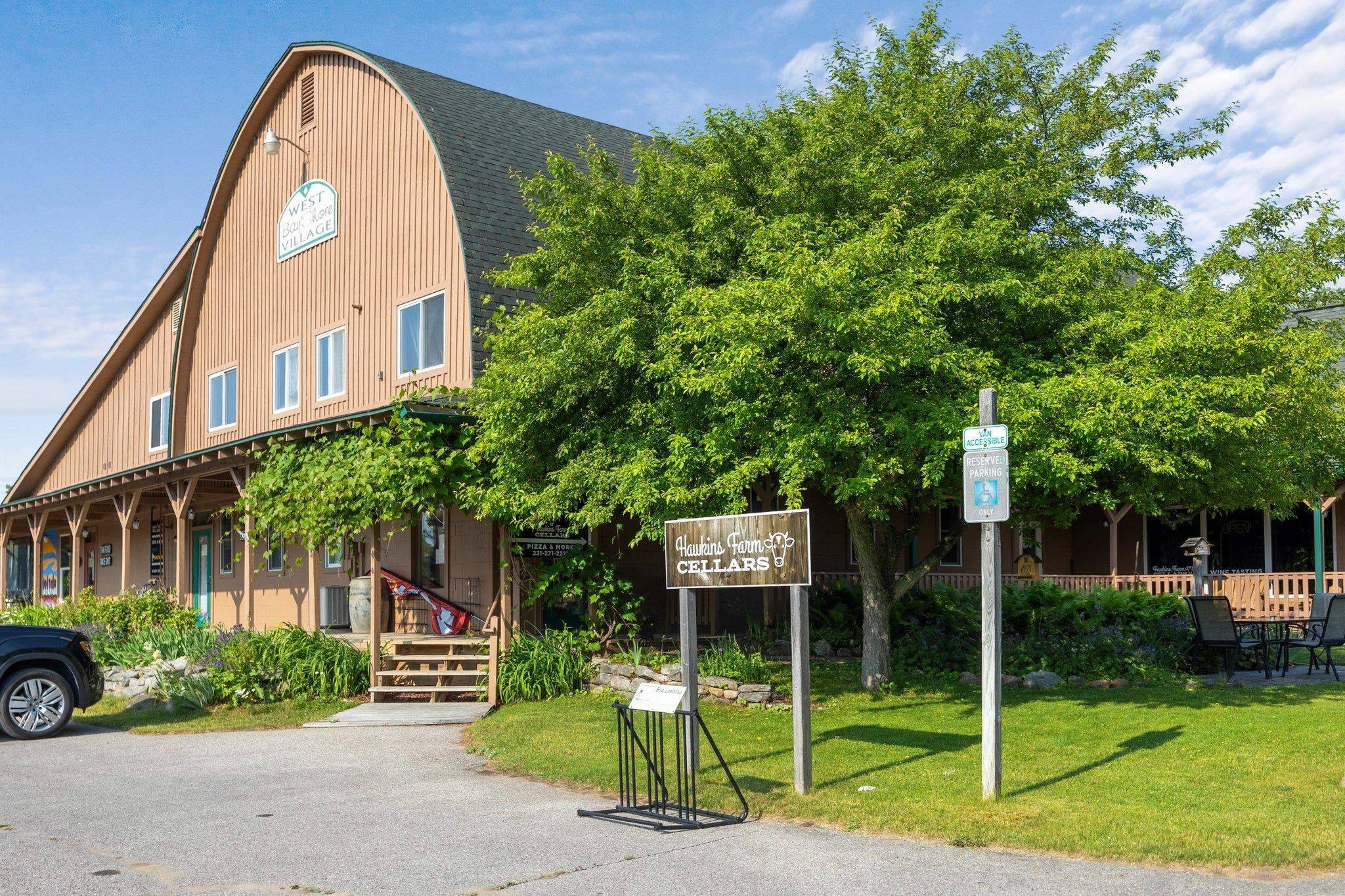 5046 S West Bay SHR, Bingham Twp, MI 49682