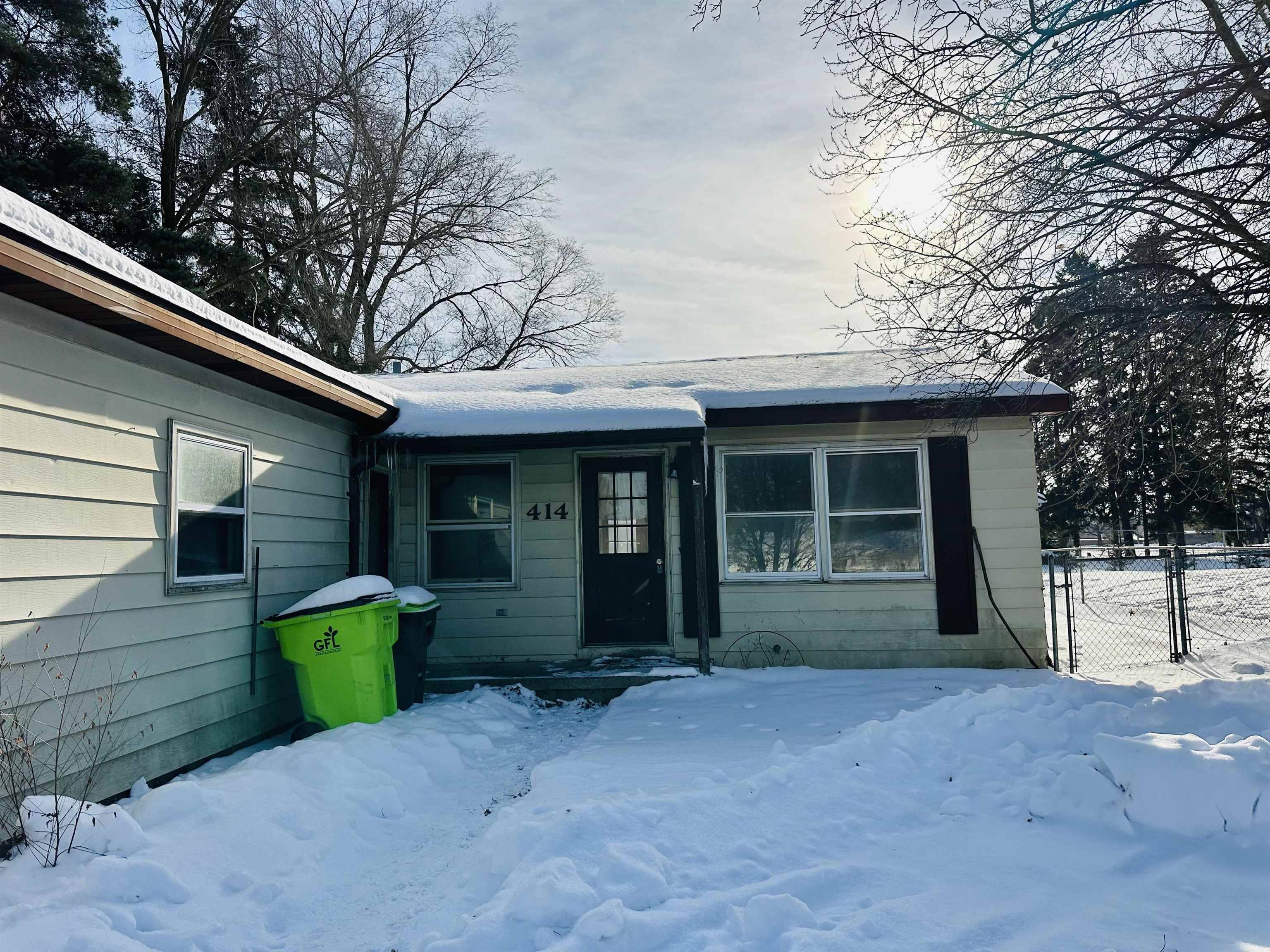 Clare, MI 48617,414 Cottage AVE