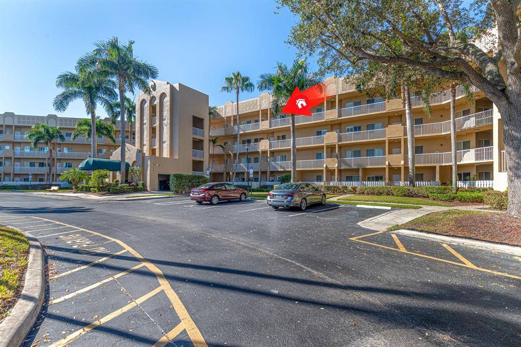 Tamarac, FL 33321,7739 Southampton Ter #411