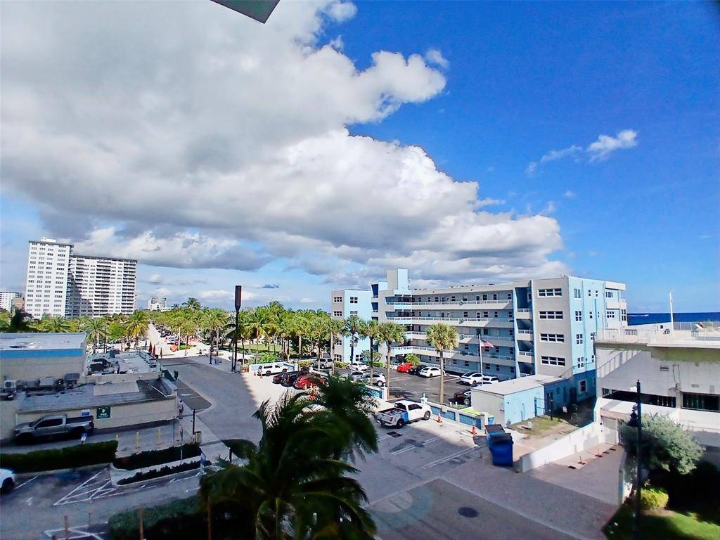 Pompano Beach, FL 33062,101 Briny Ave #401