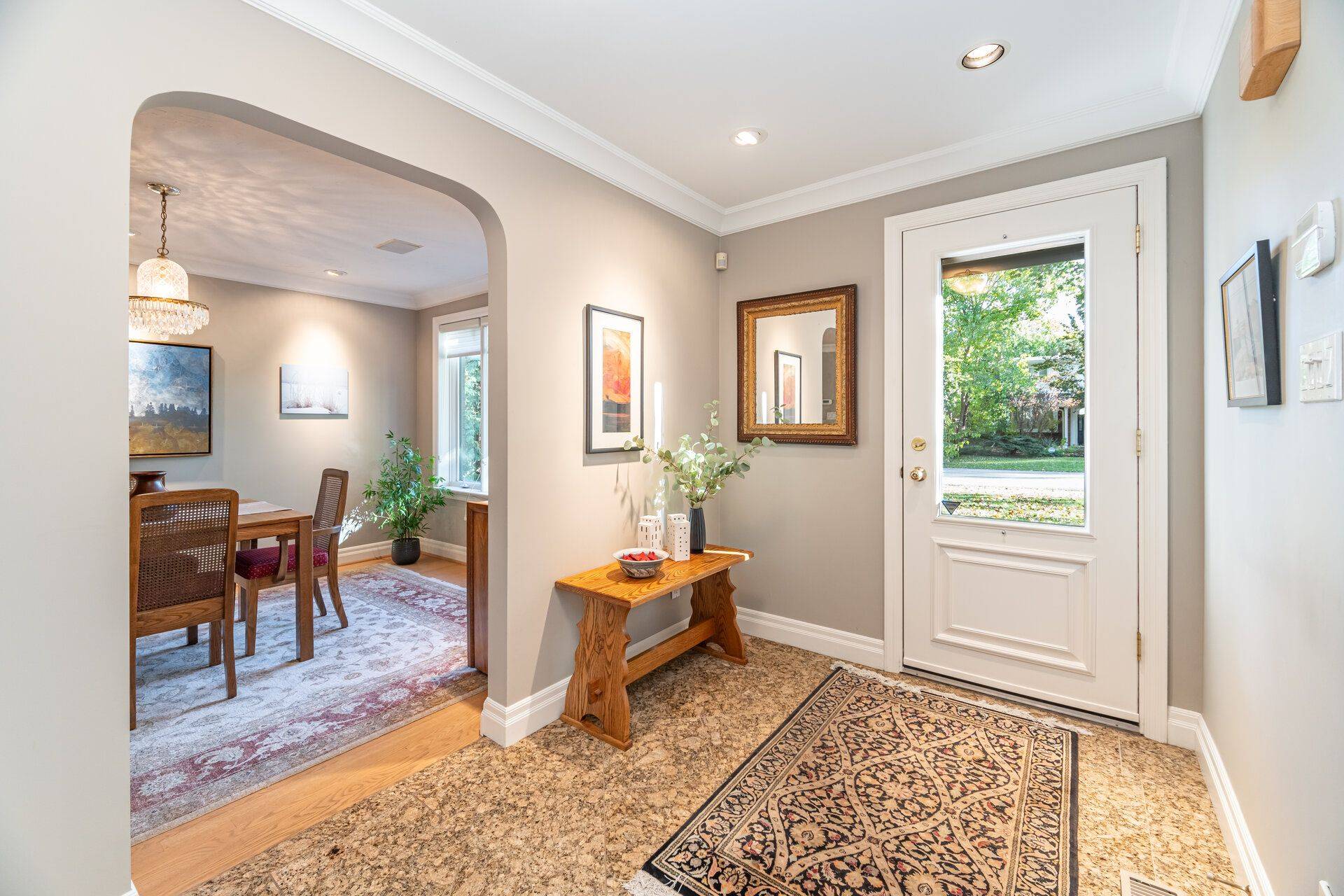 Toronto W08, ON M9A 3E3,2 Hartfield CT