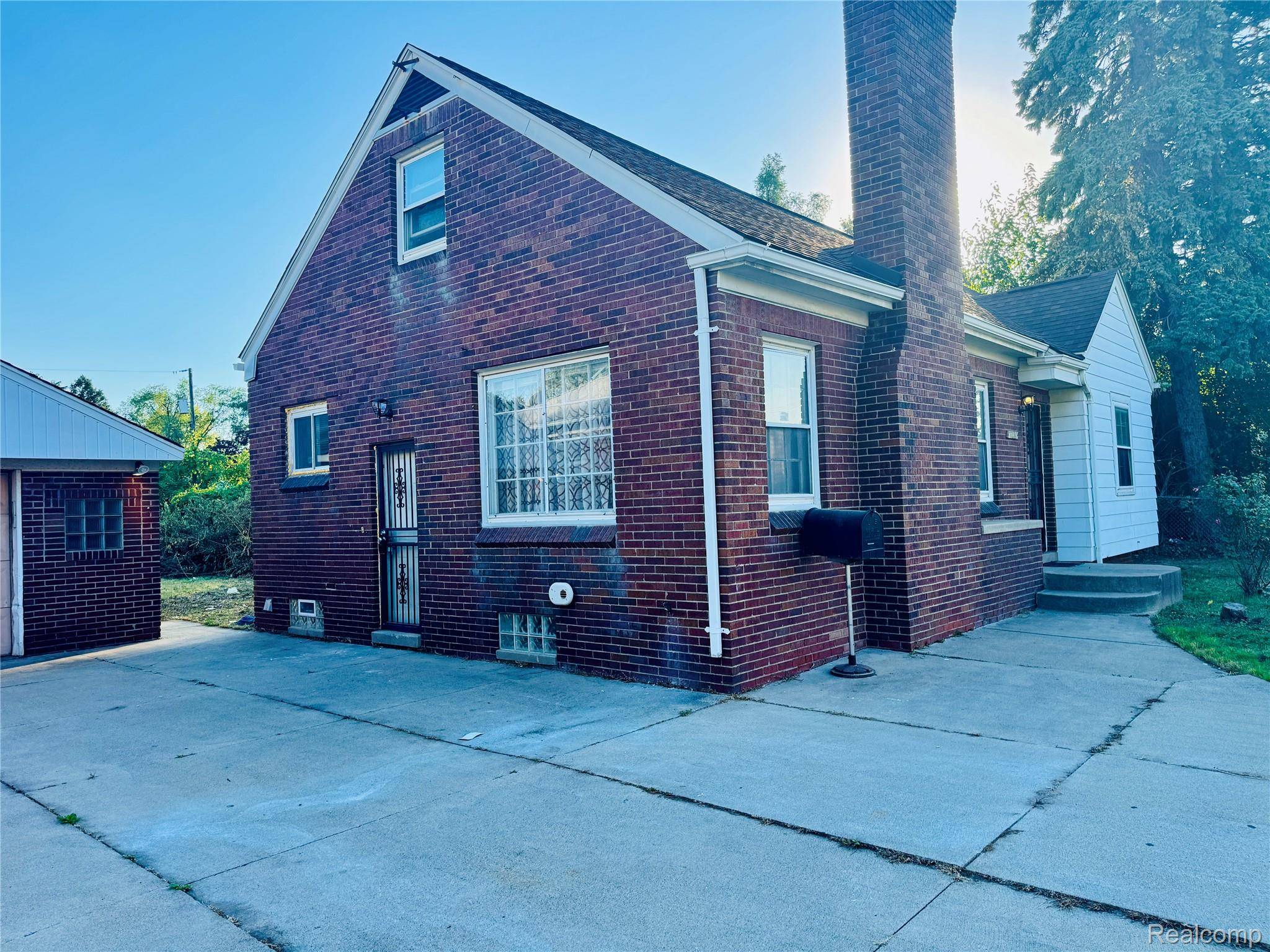 Warren, MI 48089,8238 Fisher AVE