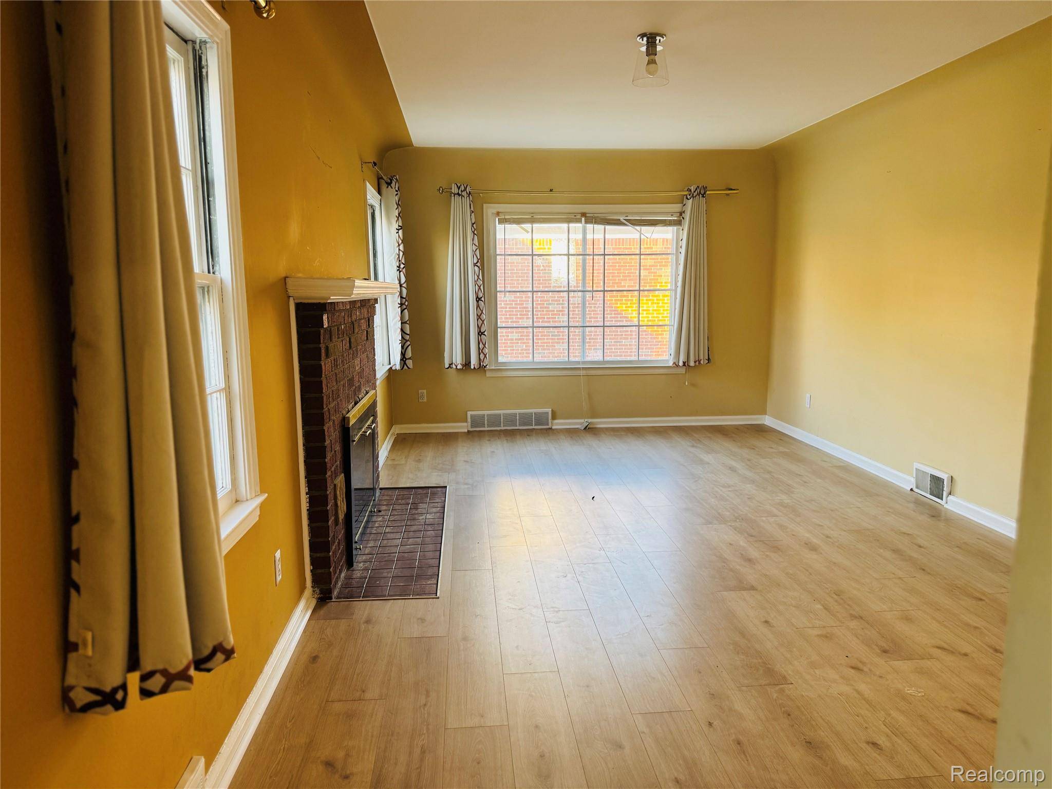 Warren, MI 48089,8238 Fisher AVE