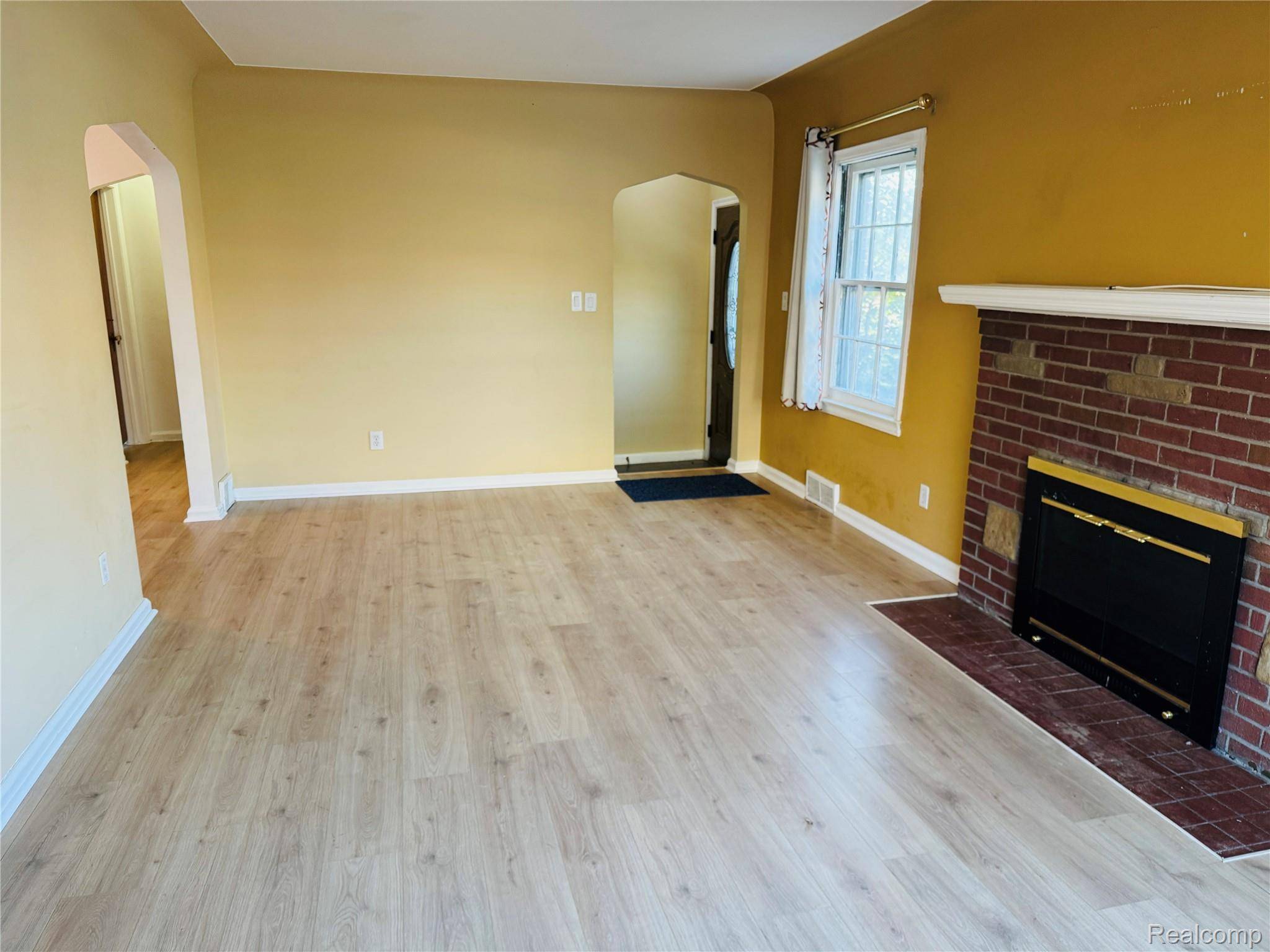 Warren, MI 48089,8238 Fisher AVE