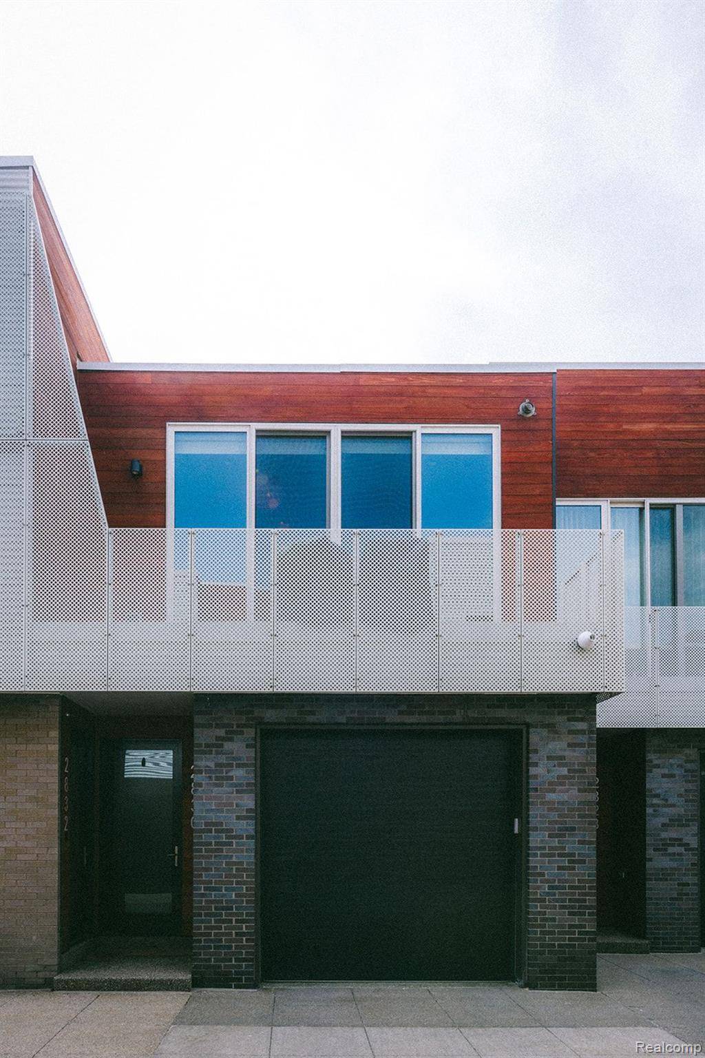 Detroit, MI 48201,2830 John R ST