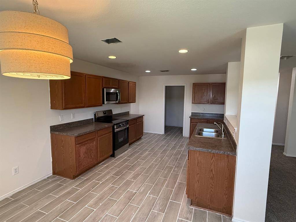 Arlington, TX 76002,8105 York Beach Place