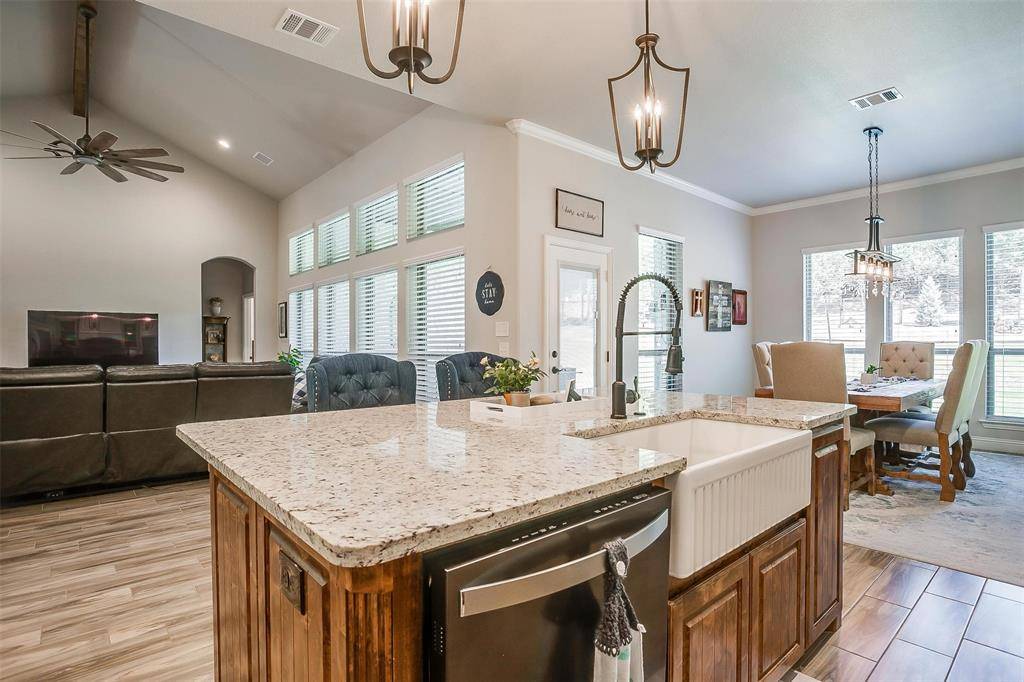 Azle, TX 76020,409 Glade Crest Road