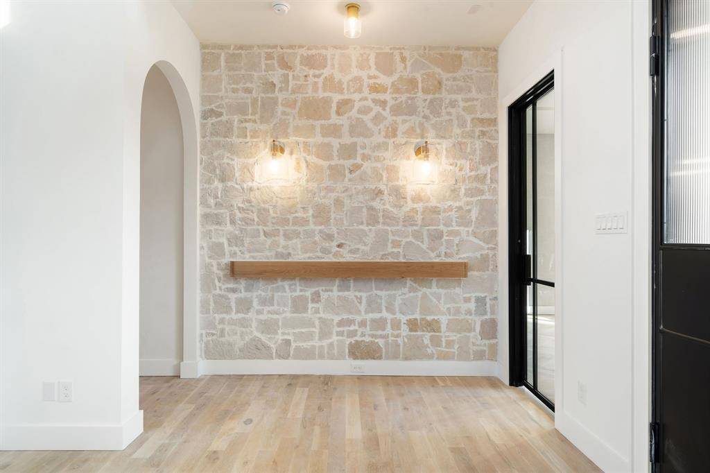 Dallas, TX 75229,3341 Dothan Lane