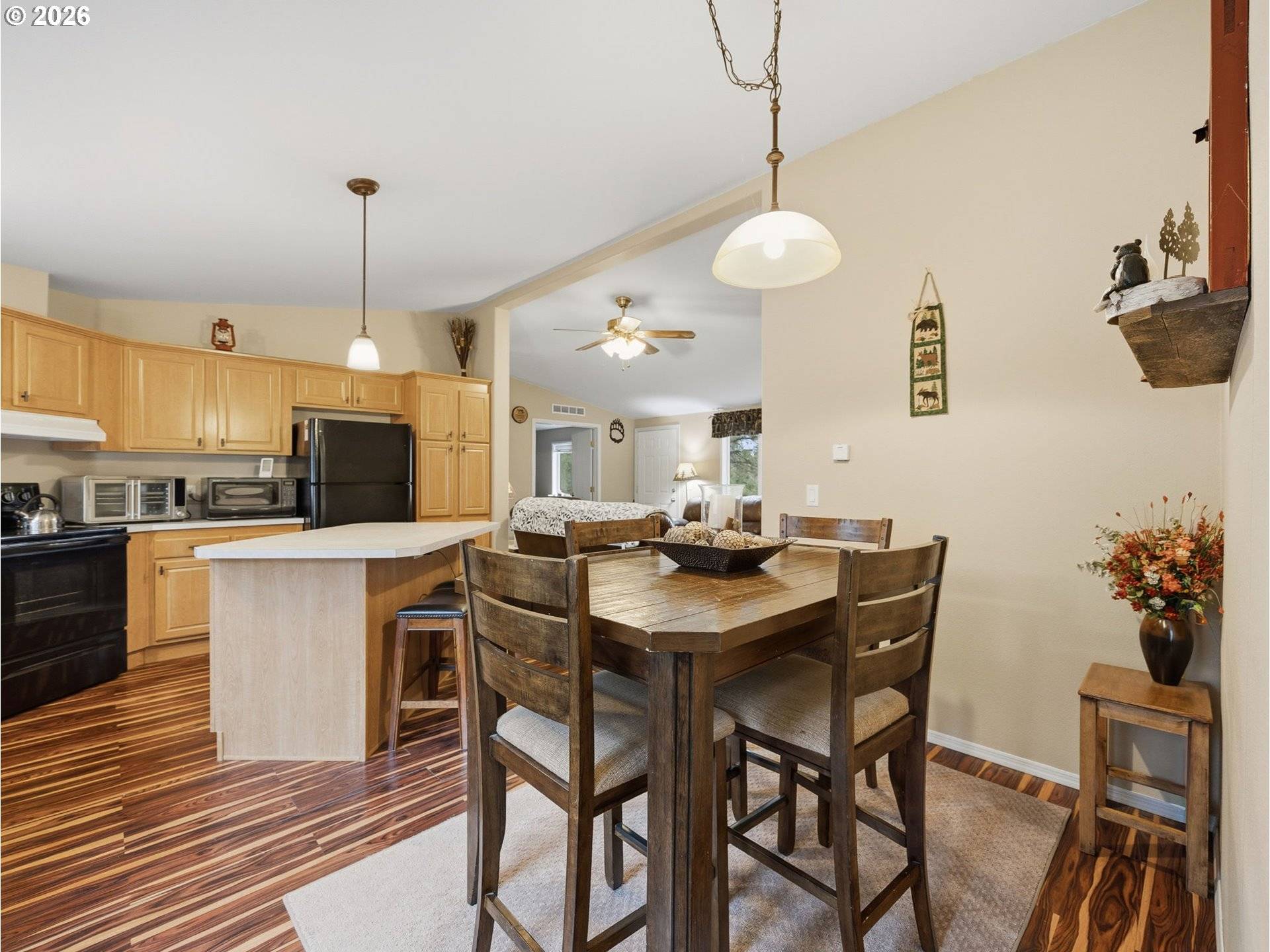 271 S FAIRWAY RD ##B, Tygh Valley, OR 97063