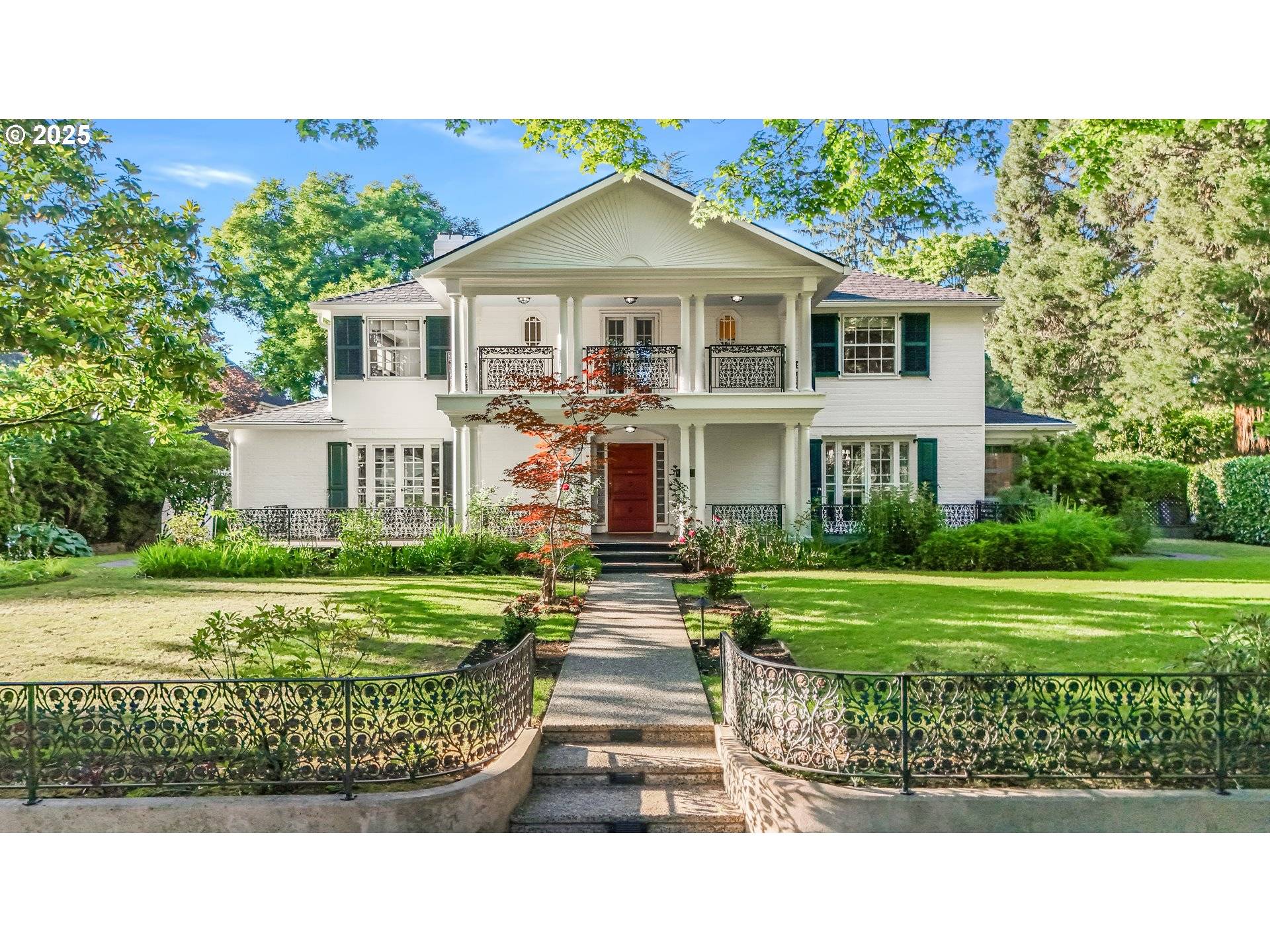 Portland, OR 97202,629 SE SAINT ANDREWS DR