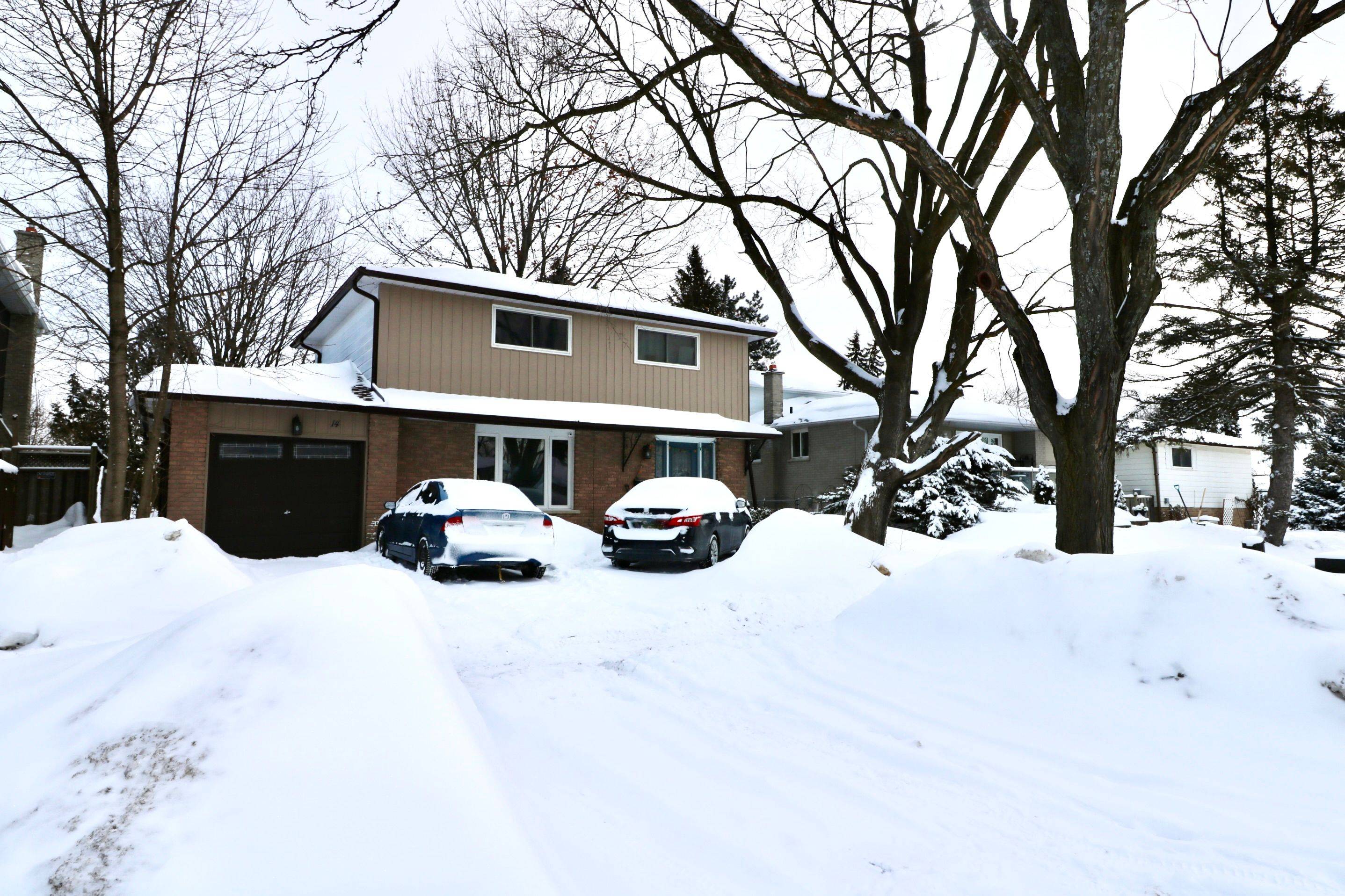 Barrie, ON L4M 2W2,14 College CRES
